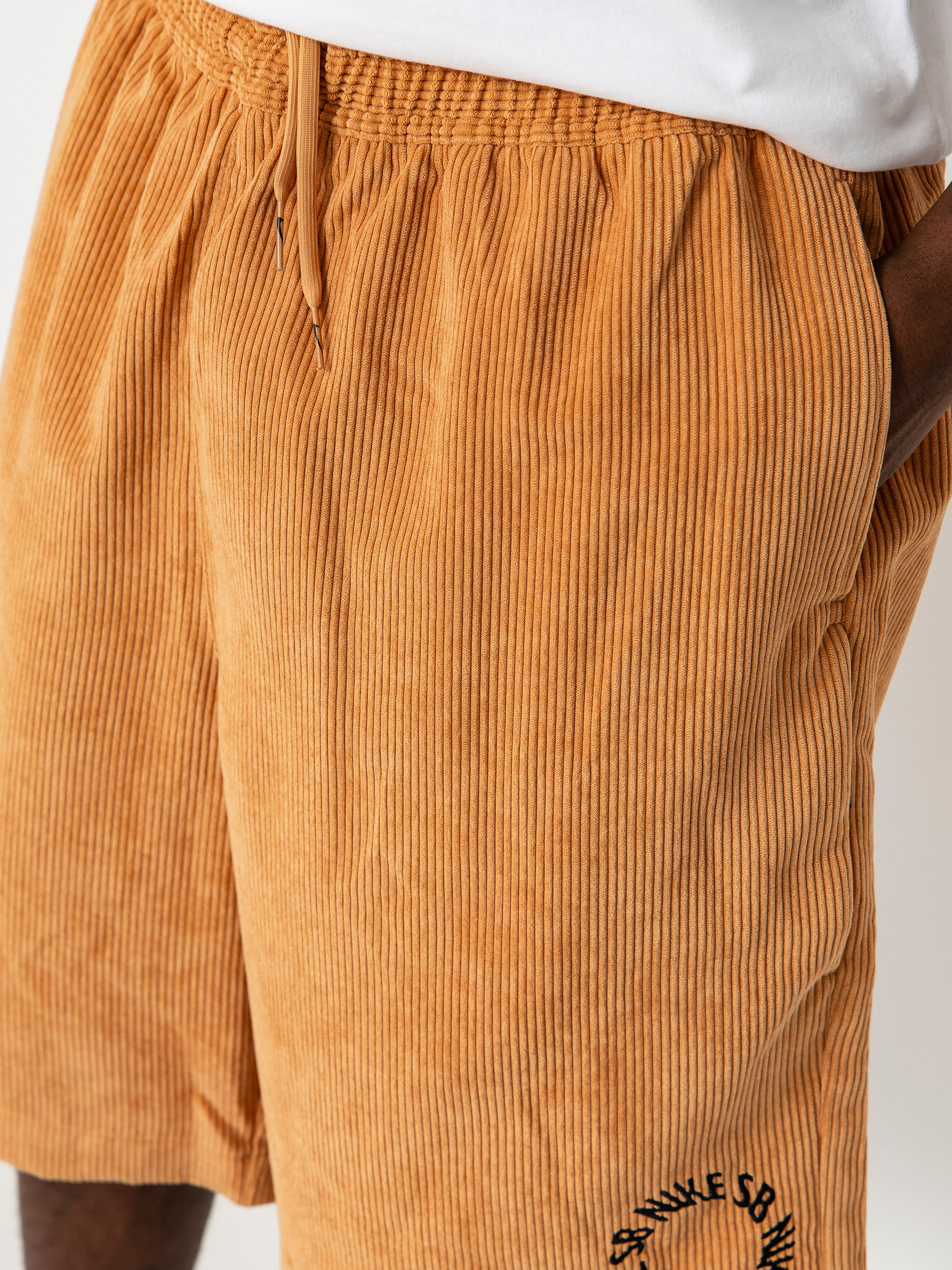 Nike SB Shorts Cord (lt cognac/black)
