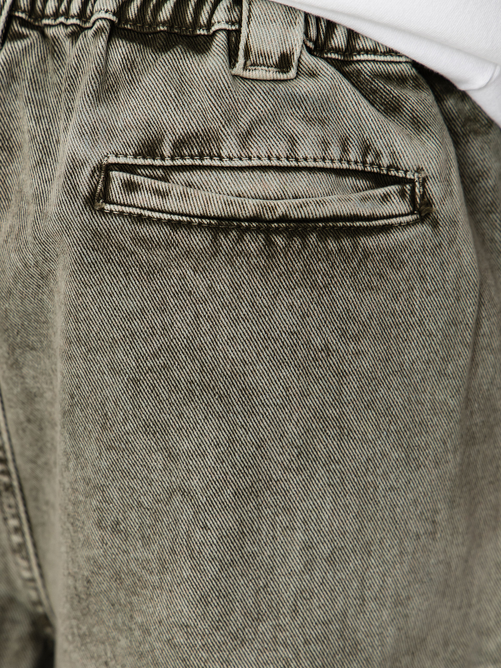 Poetic Collective Painter Shorts (grey denim wash)