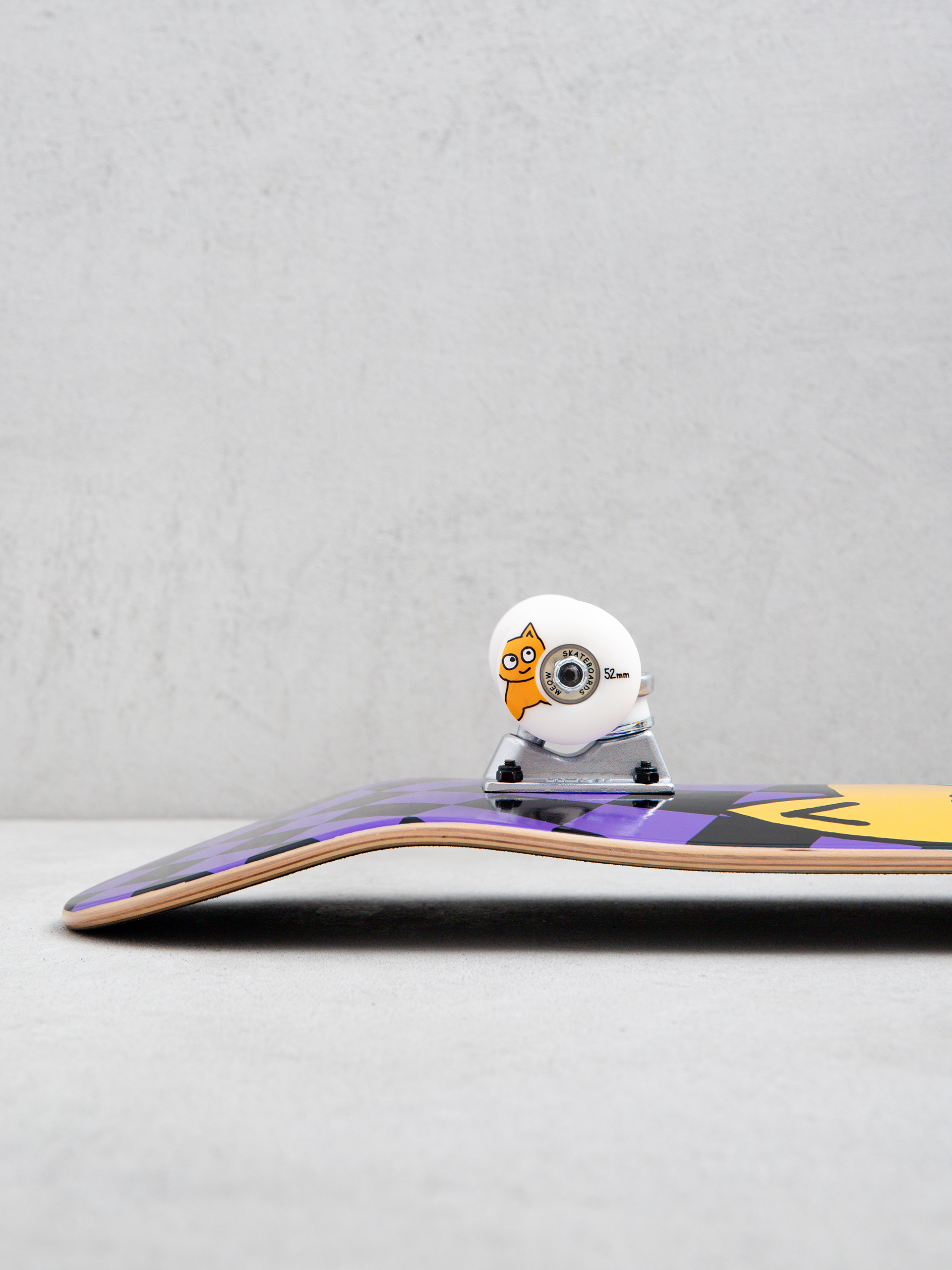 Meow Skateboards Big Cat Checker Twist Skateboard (purple)