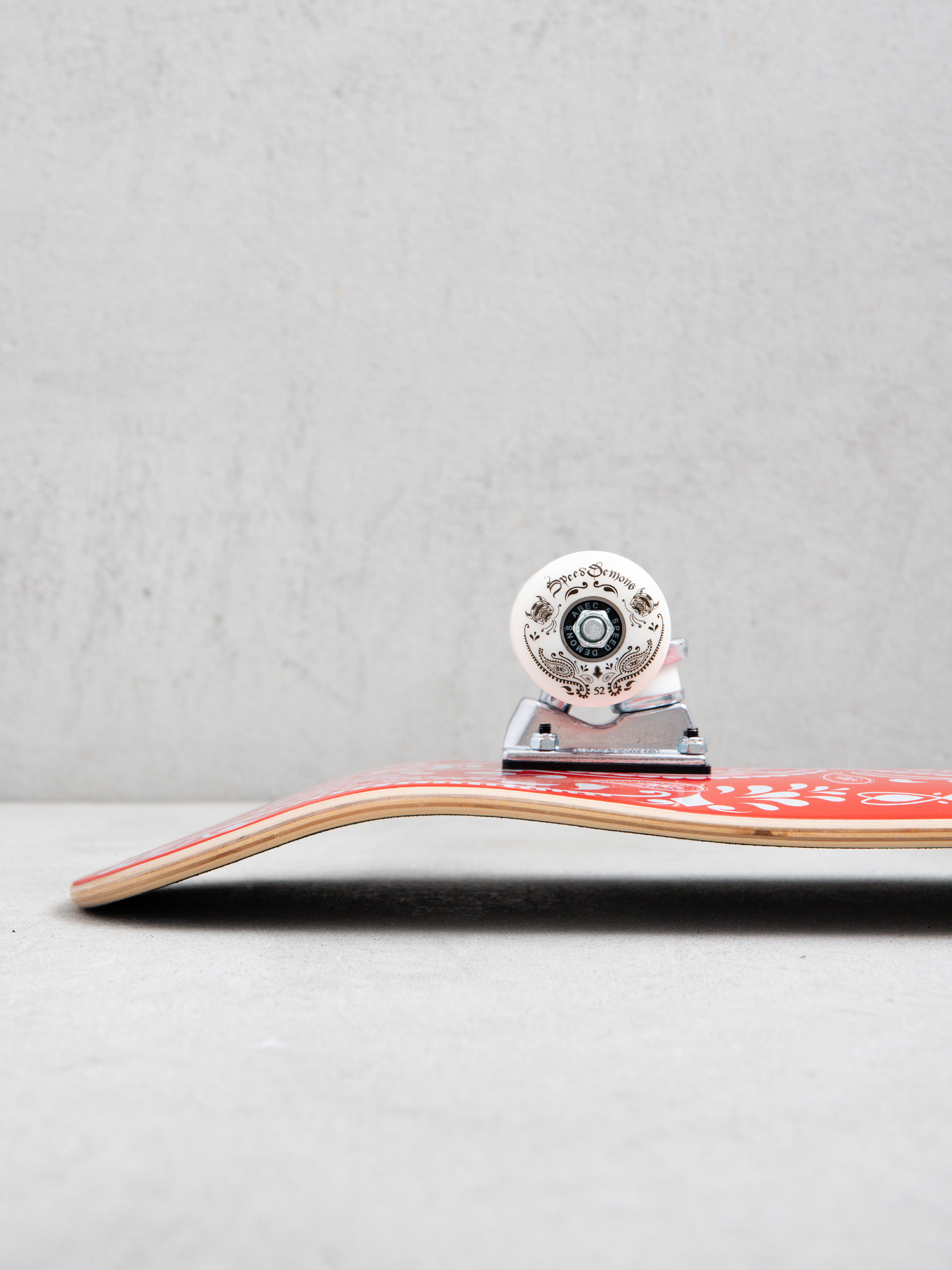 Speed Demons Bandana Skateboard (red/white)