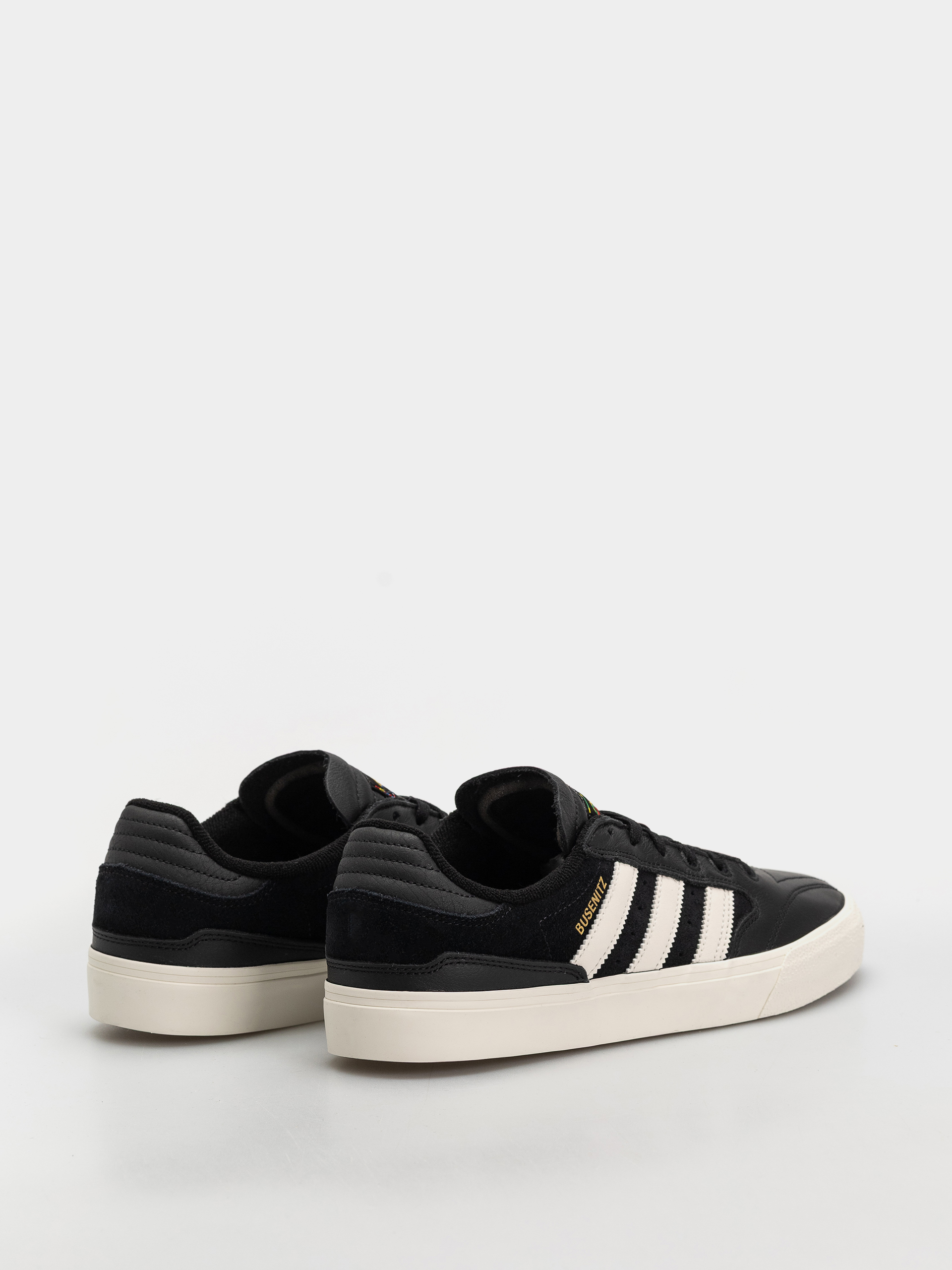 adidas Busenitz Vulc II Schuhe (cblack/cwhite/goldmt)