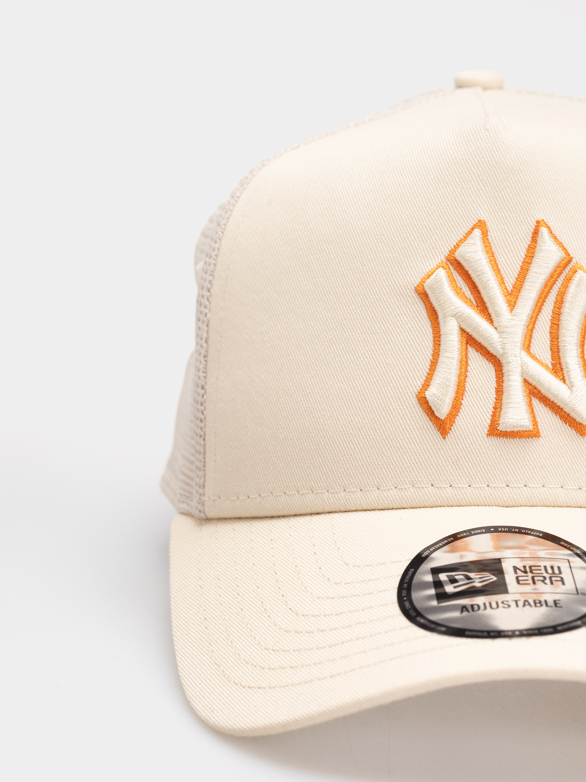 New Era Cap Outline Trucker New York Yankees (light cream)