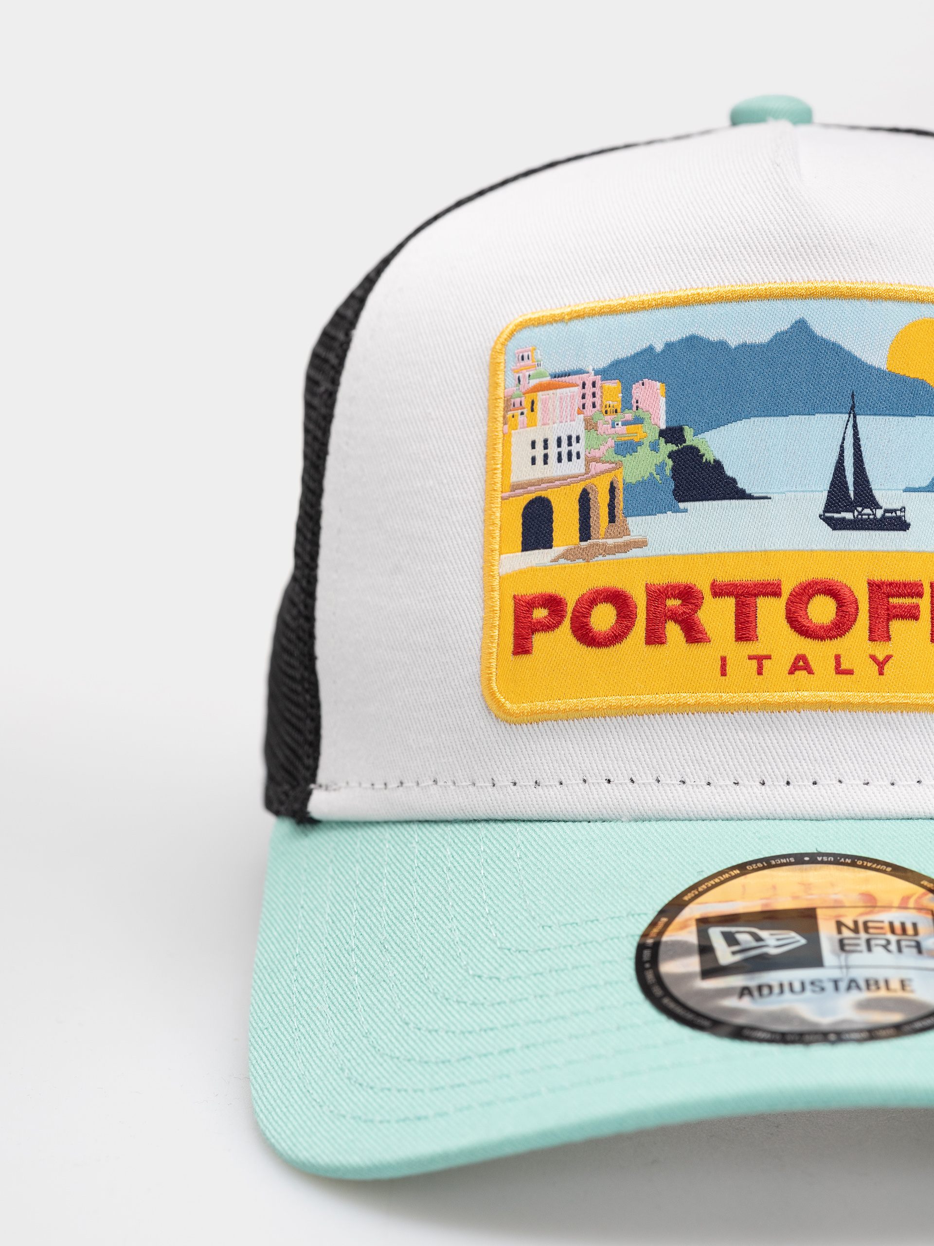 New Era Cap Location Patch Trucker (green/white)