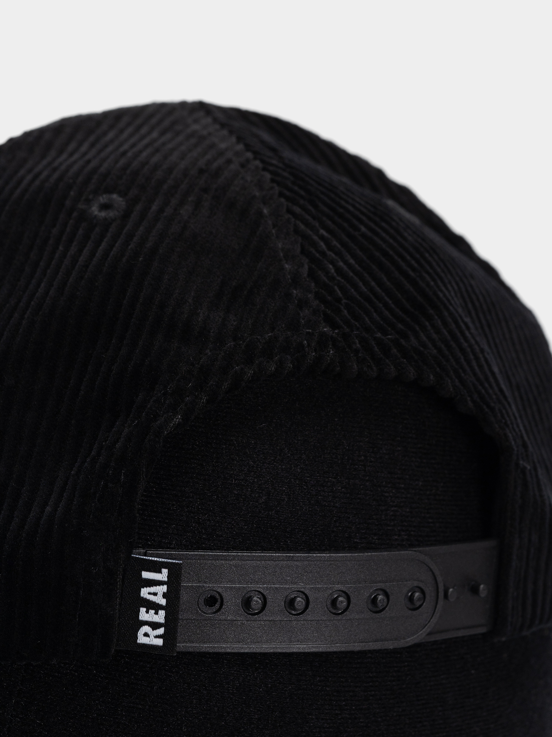 Real Cap Oval (black/black)
