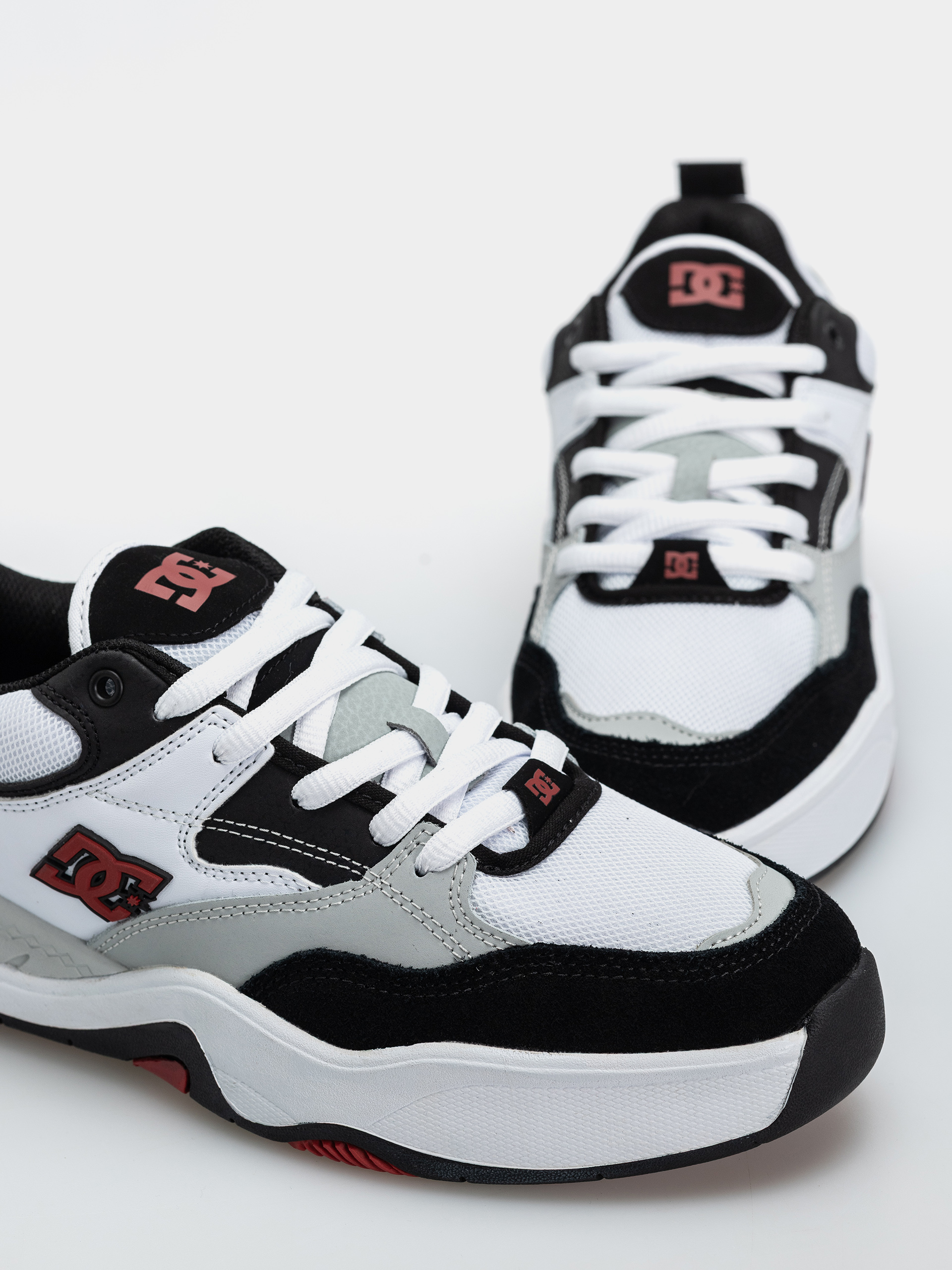 DC Ascend Shoes (black/white/red)