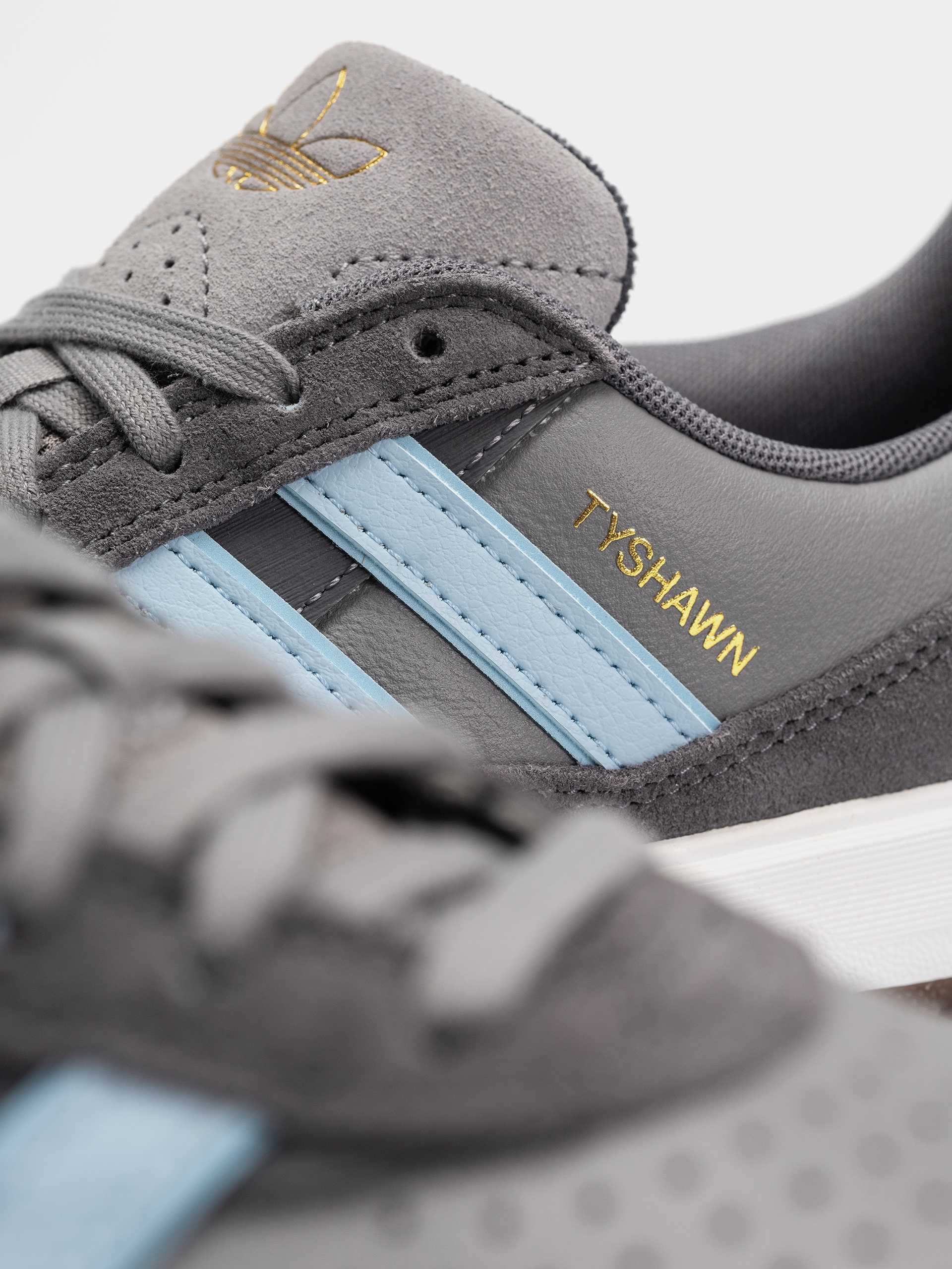 adidas Tyshawn II Shoes (grefiv/clesky/ftwwht)