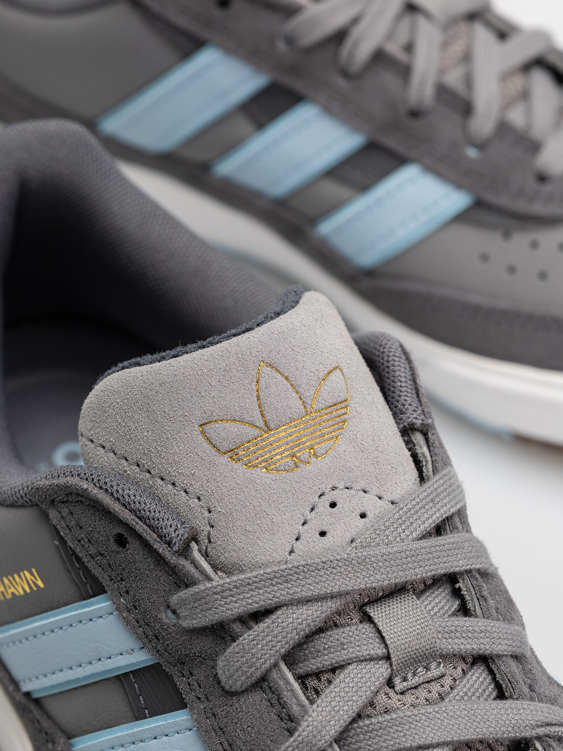 adidas Tyshawn II Schuhe (grefiv/clesky/ftwwht)