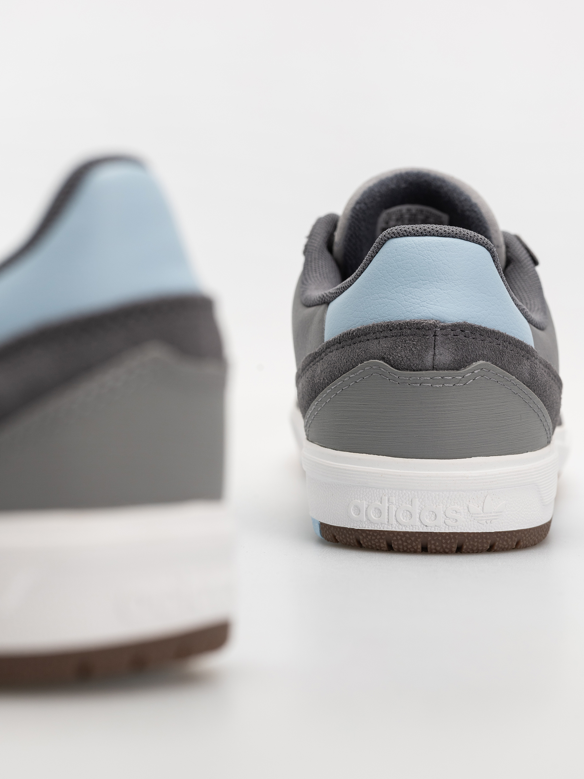 adidas Tyshawn II Shoes (grefiv/clesky/ftwwht)