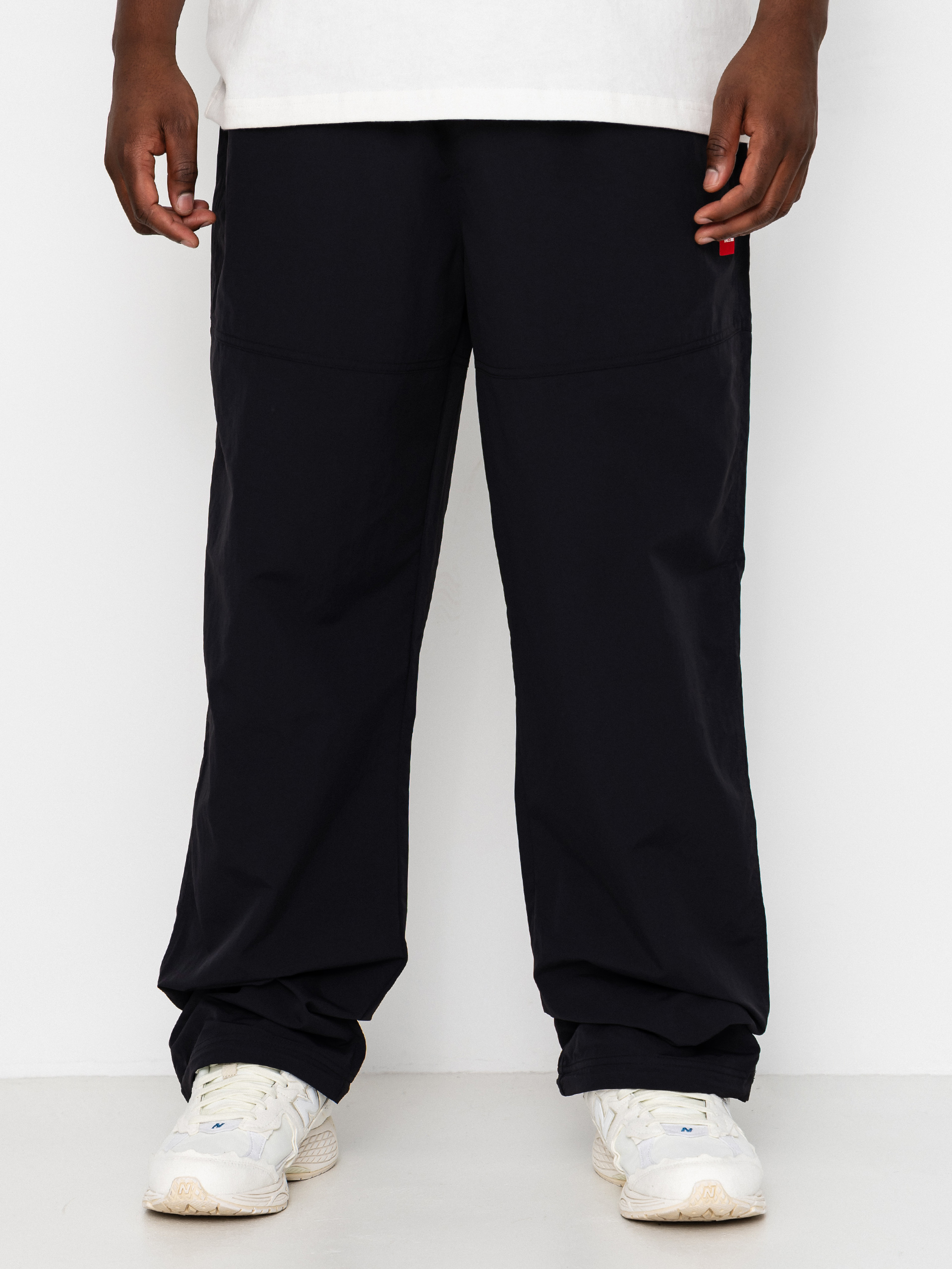 The North Face Tnf Red Box Nylon Belted Pants (tnf black)