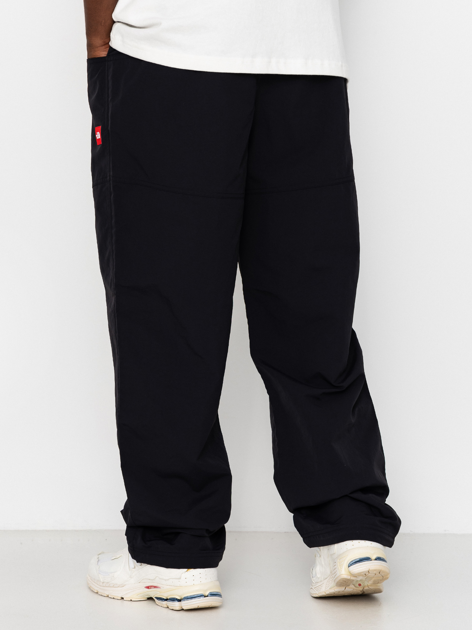 The North Face Tnf Red Box Nylon Belted Hose (tnf black)