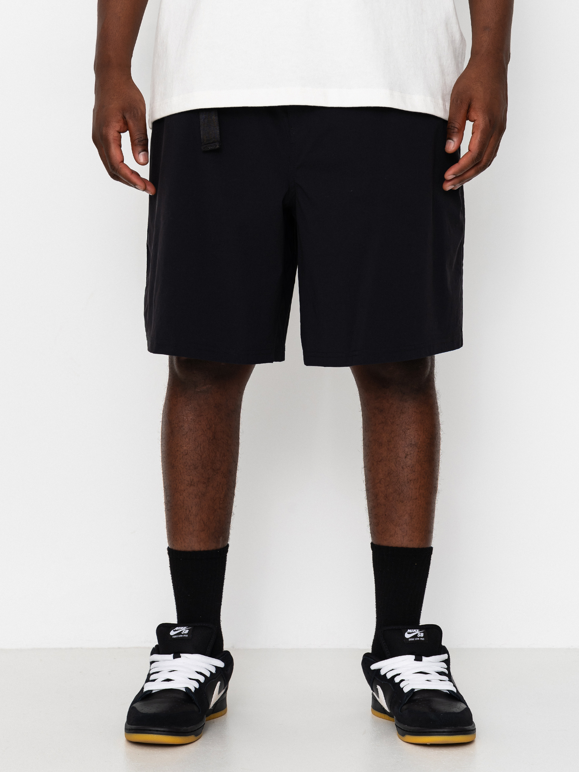 Nike SB Shorts 9er (black/white)
