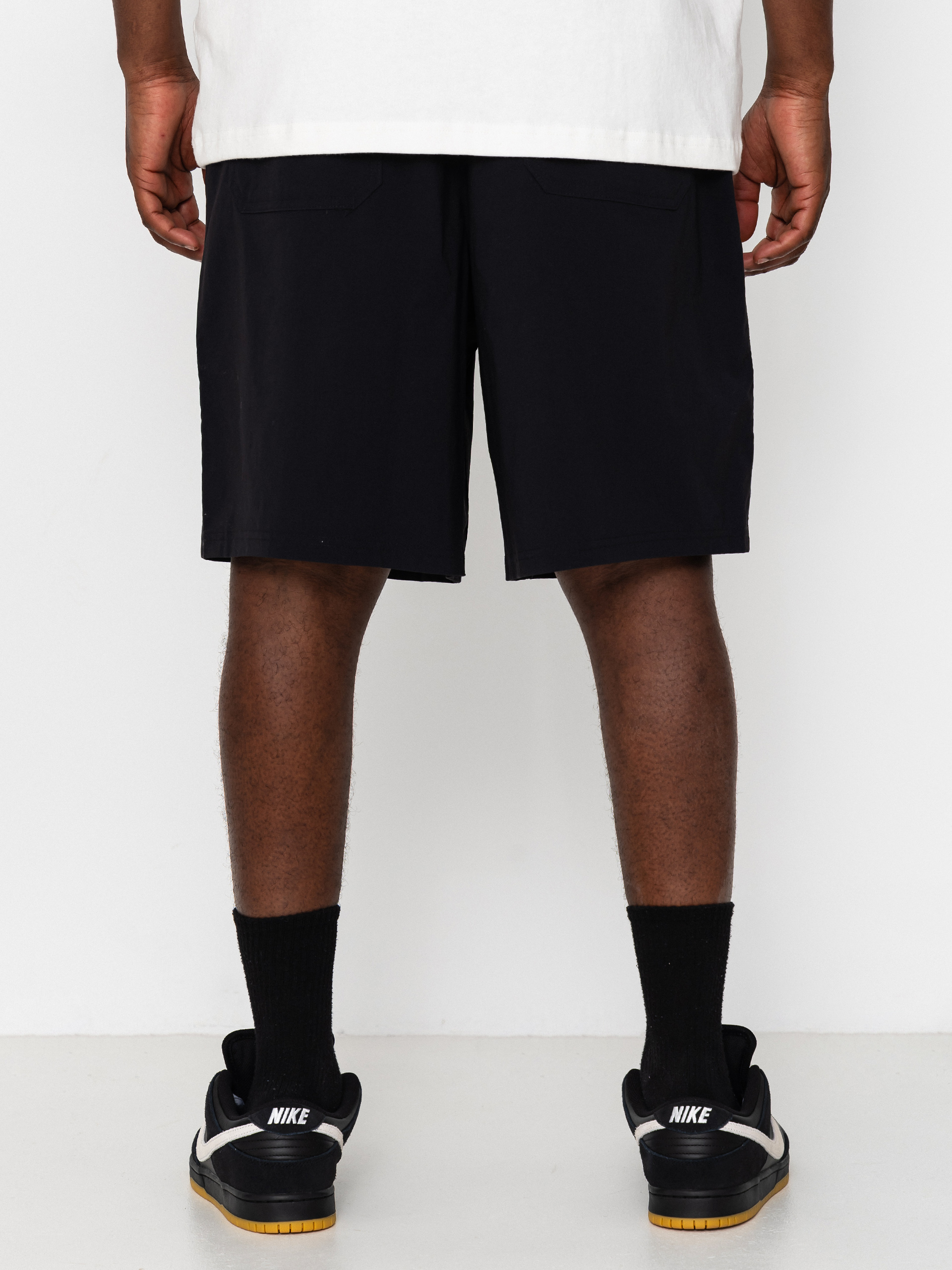 Nike SB Shorts 9er (black/white)