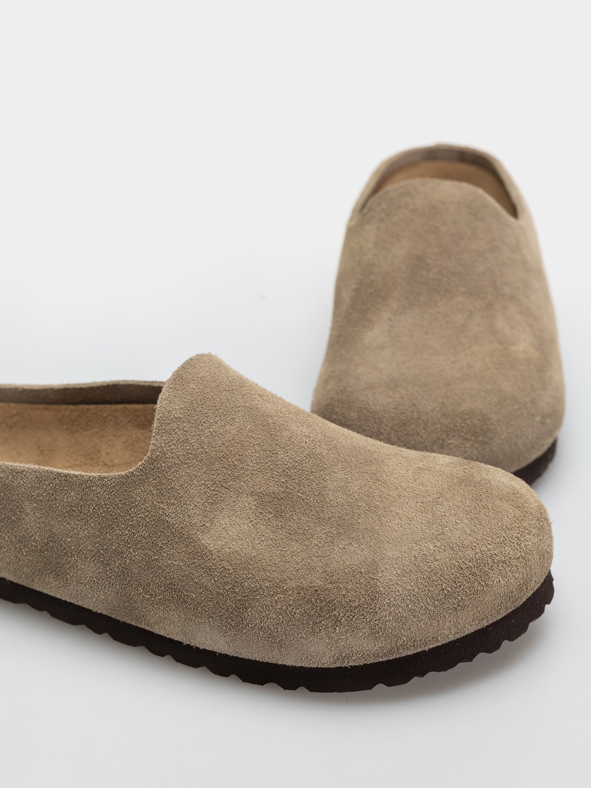 Birkenstock Amsterdam Wrapped Suede Leather Narrow Flip-flops (taupe)