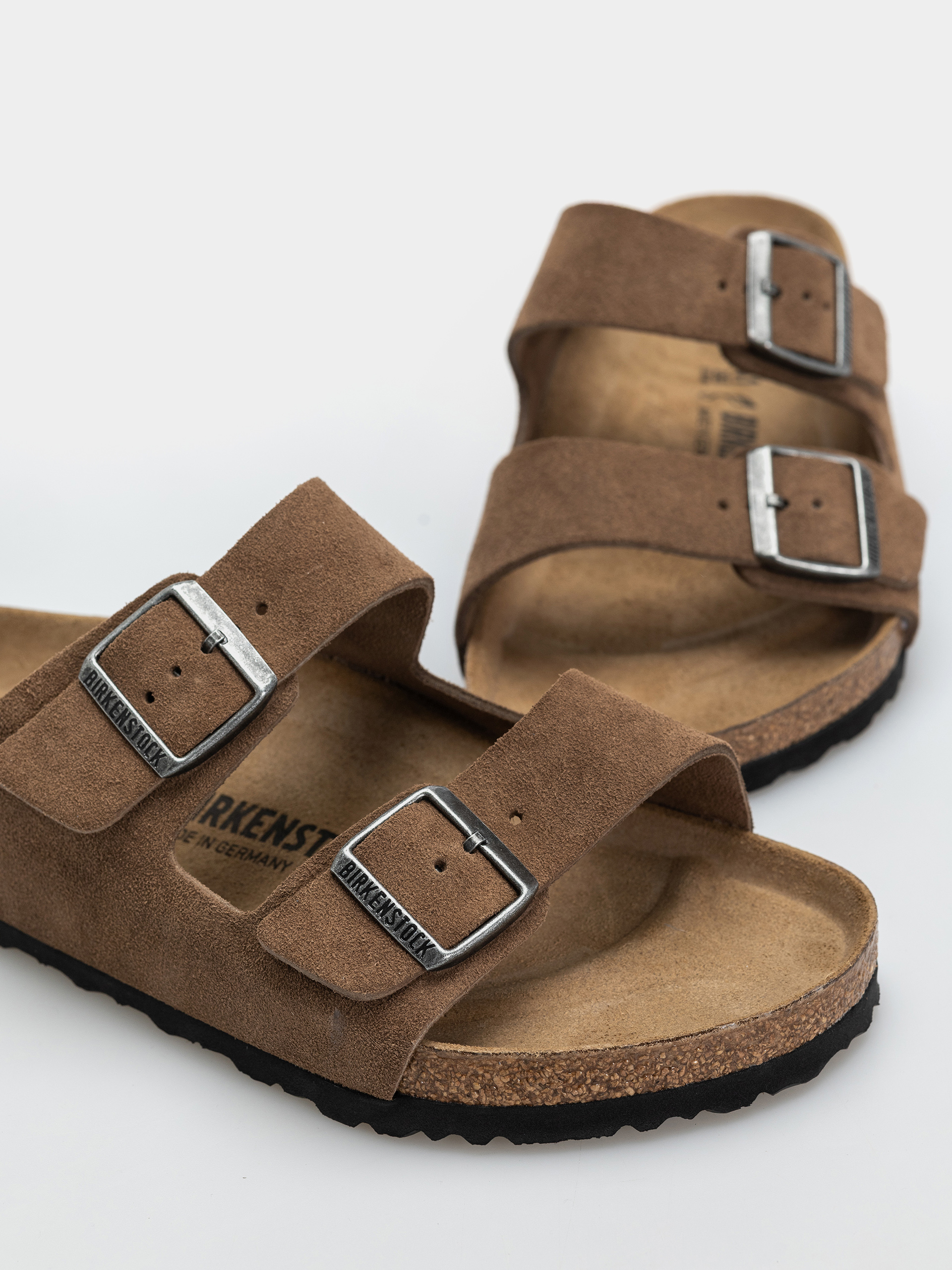 Birkenstock Arizona Suede Leather Regular Flip Flops (dark tea)