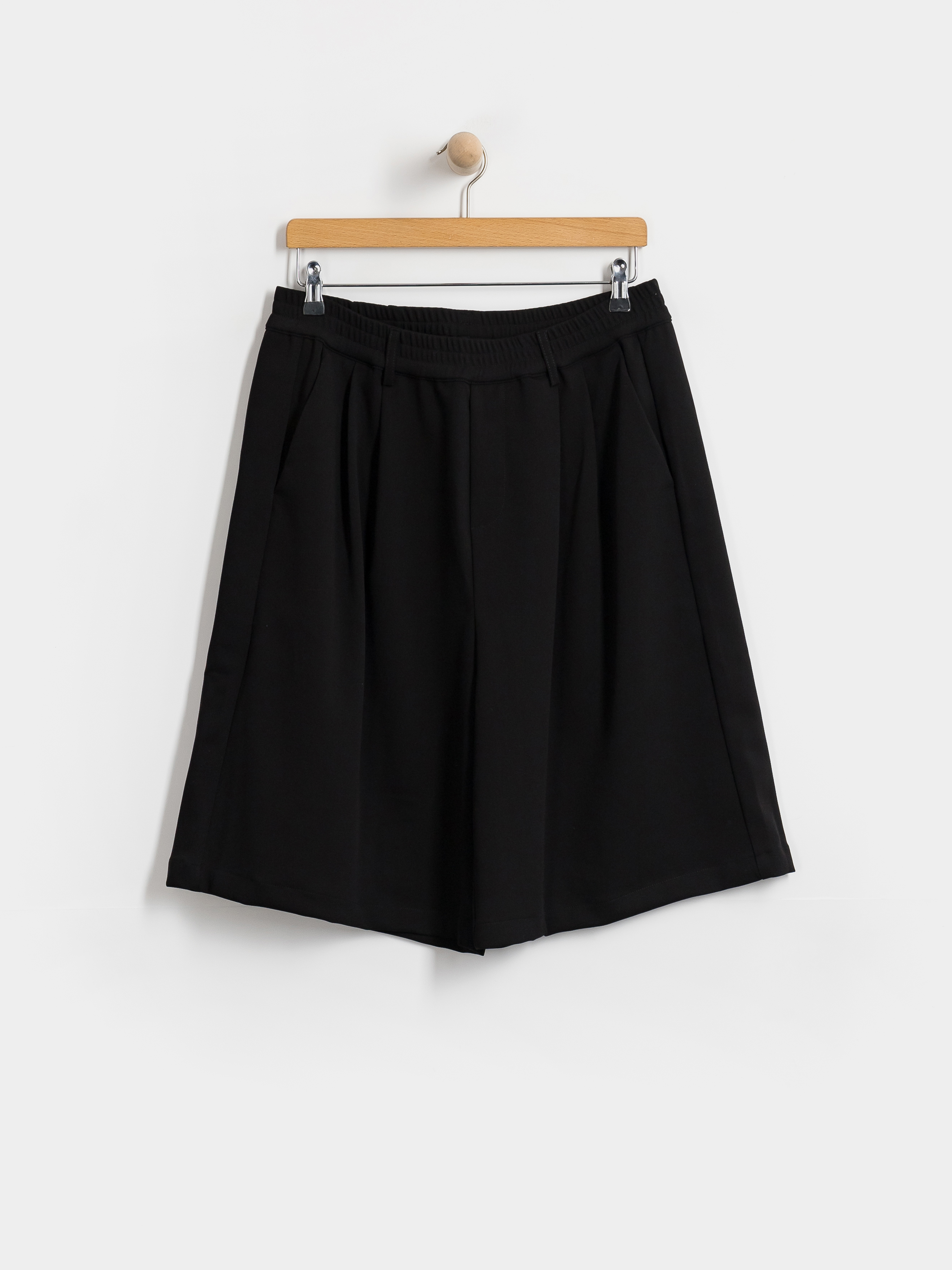 Wasted Paris Pleated Shorts (black)