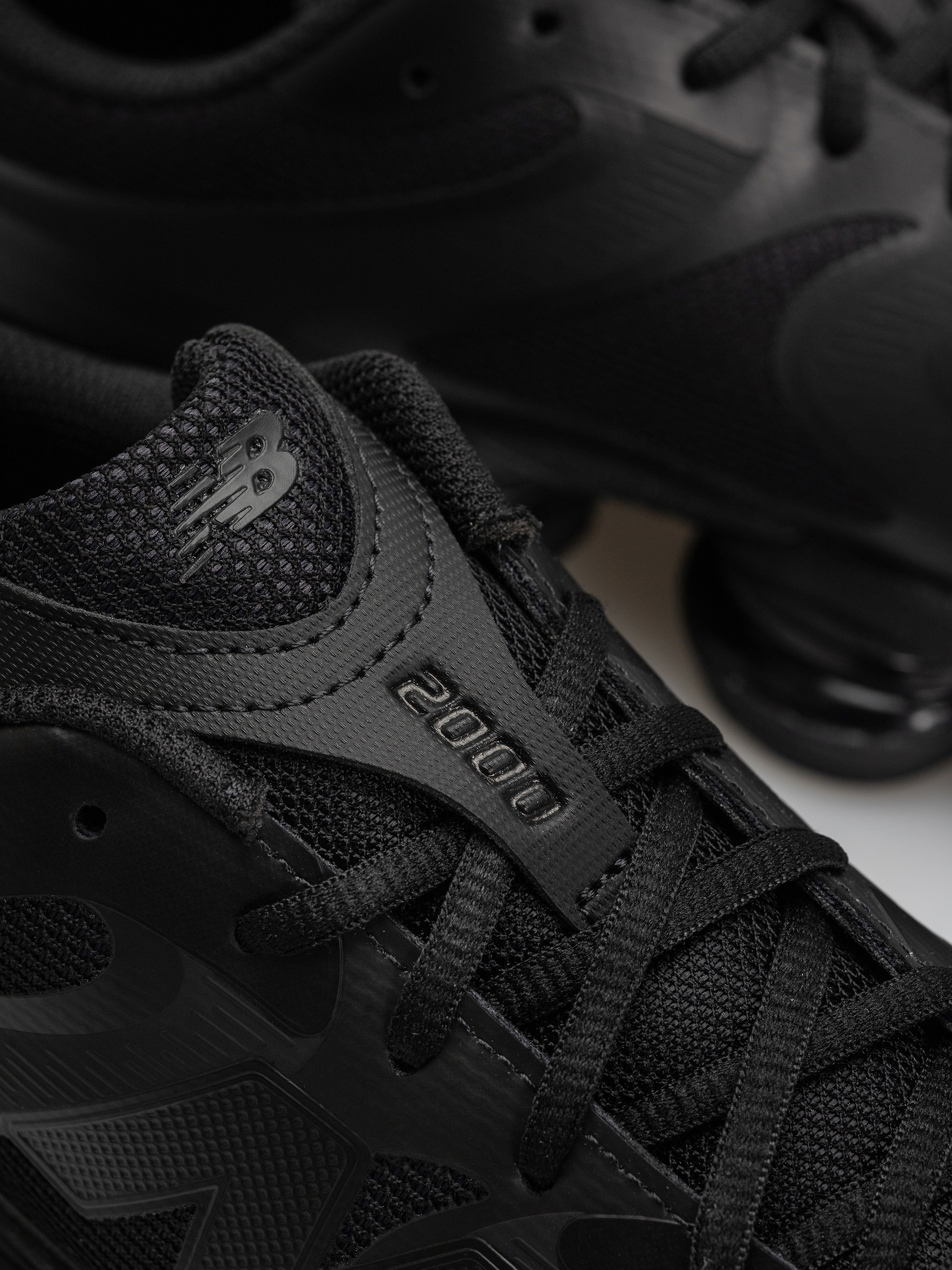New Balance 2000 Schuhe (black/white)