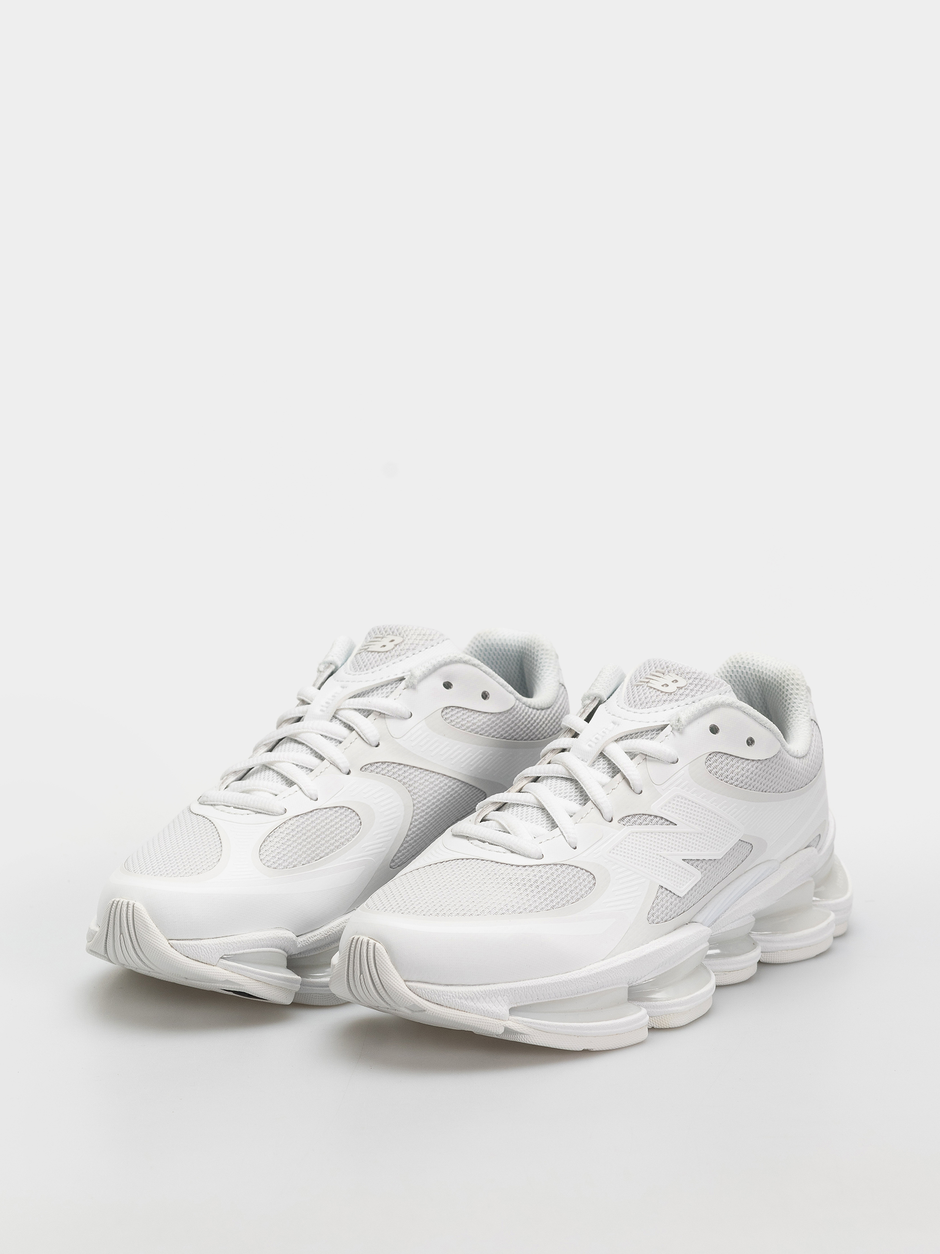 New Balance 2000 Shoes (white/white/black)