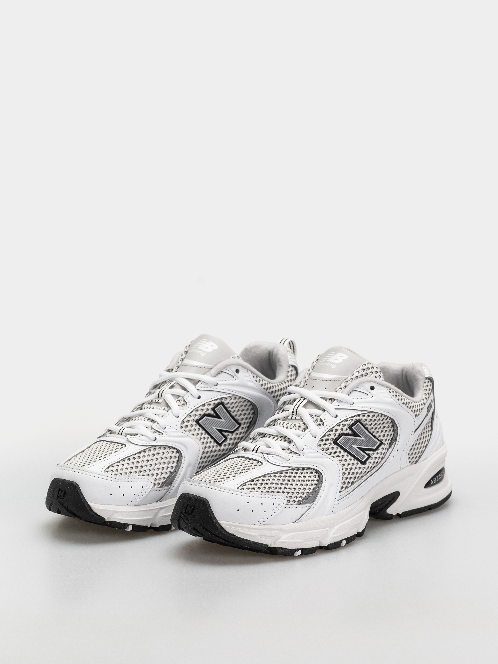 New Balance 530 Shoes (white/silver metallic/black)