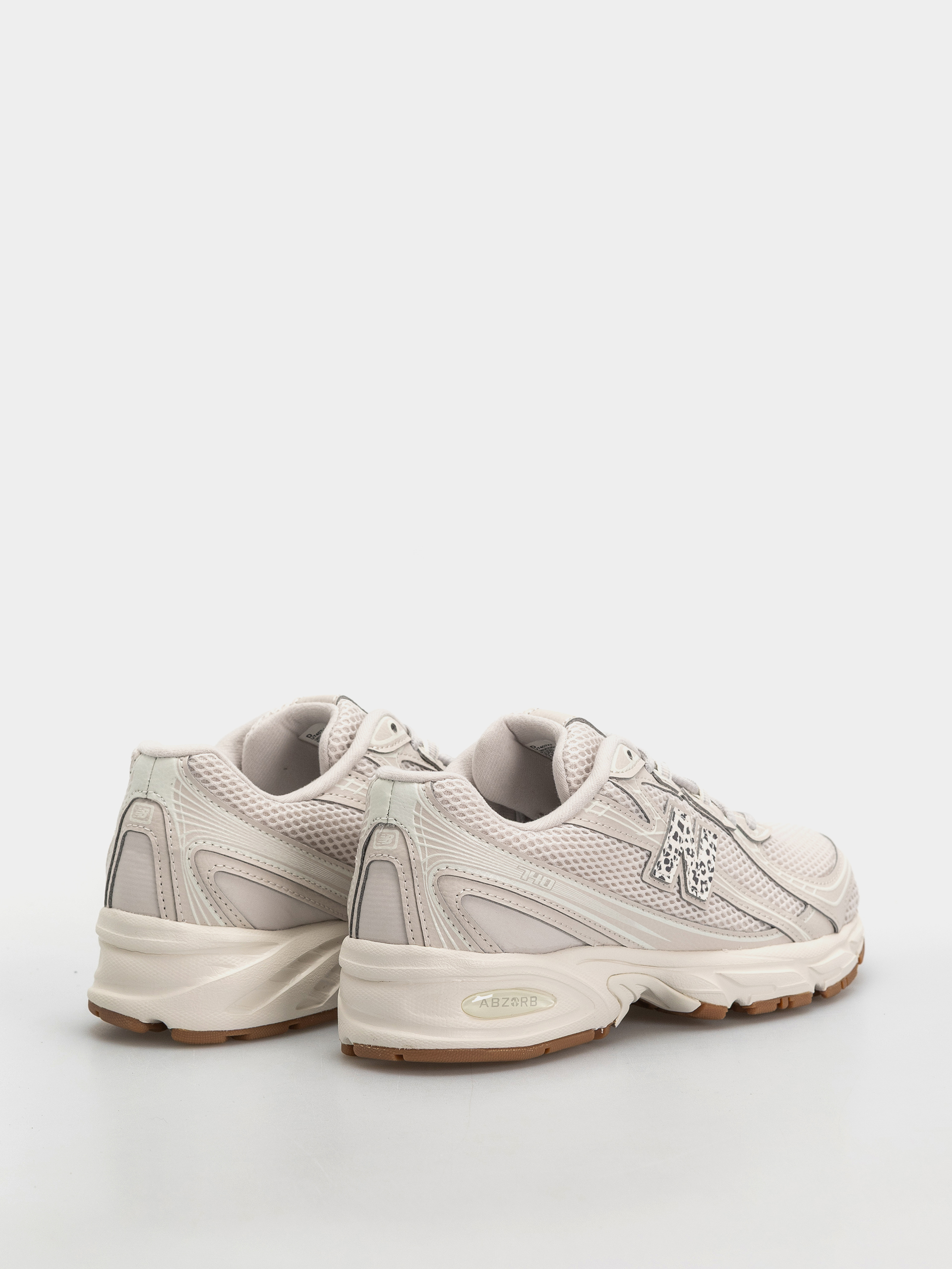 New Balance 740 Shoes (moonbeam/sea salt)