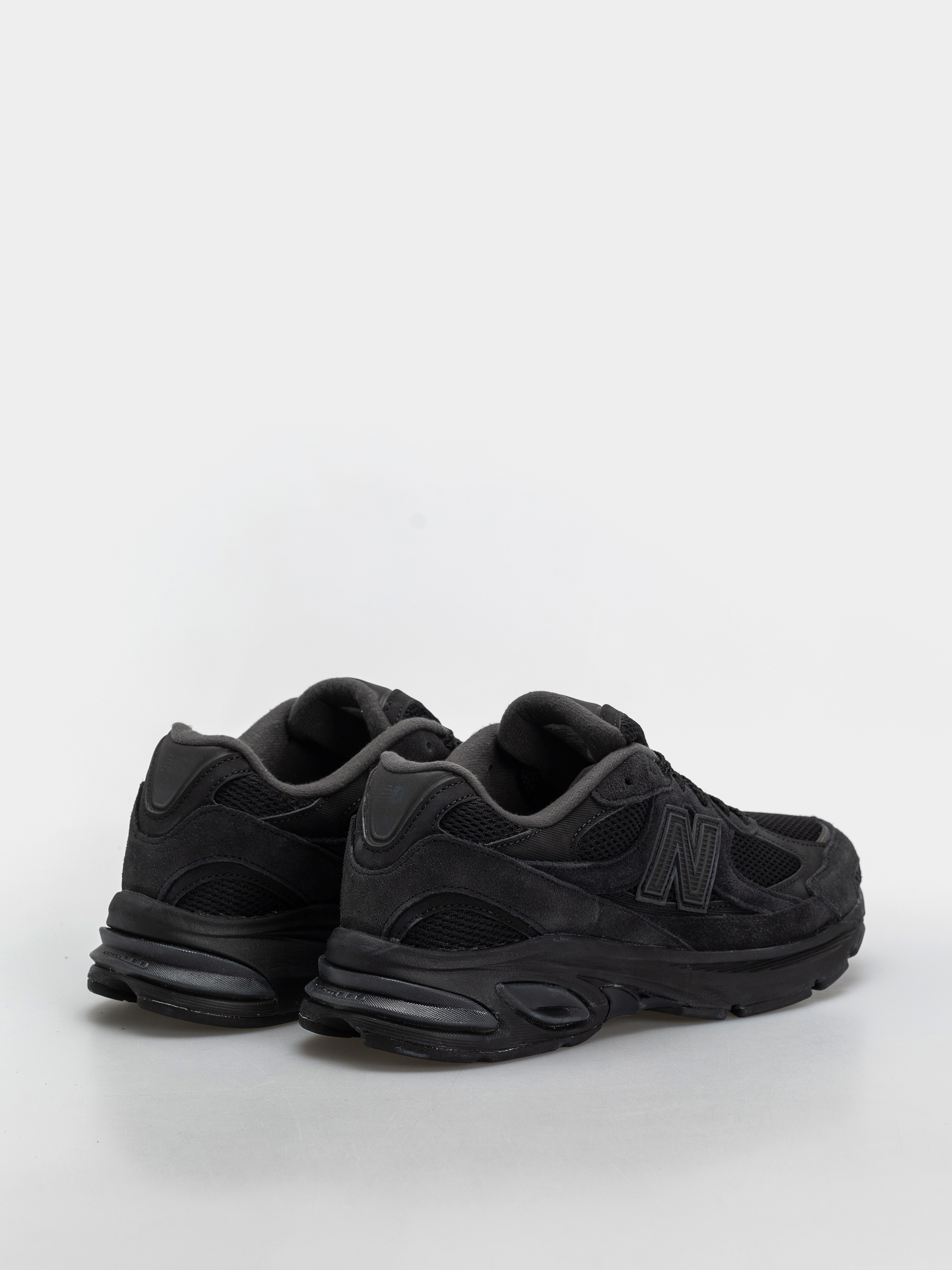 New Balance 2010 Shoes (black/black)