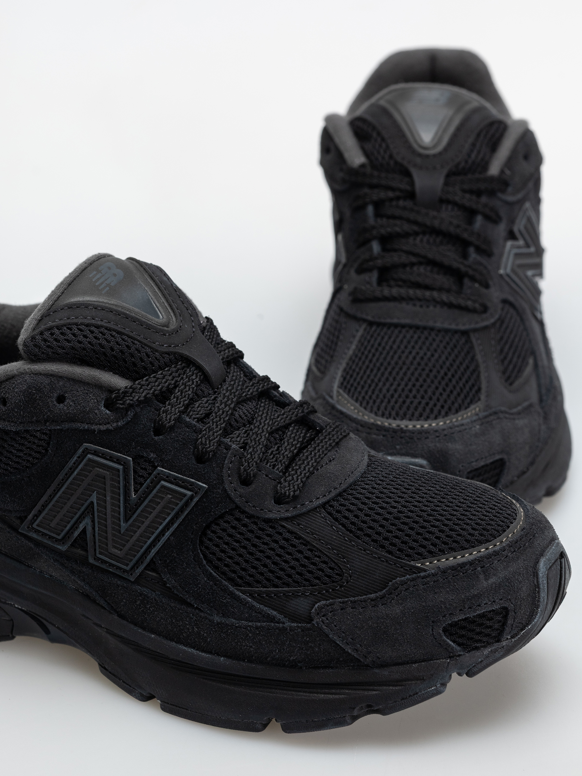 New Balance 2010 Shoes (black/black)