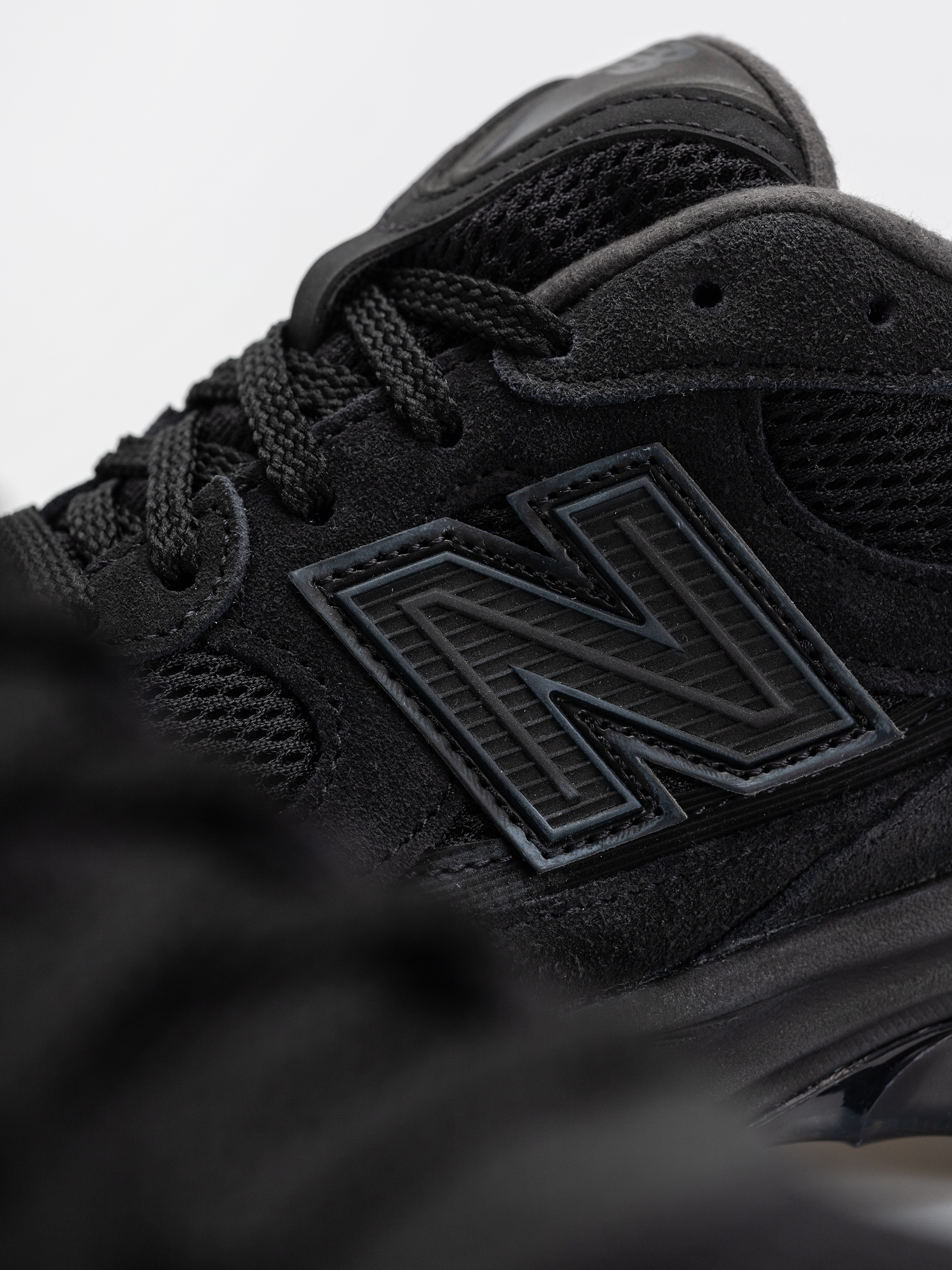 New Balance 2010 Shoes (black/black)