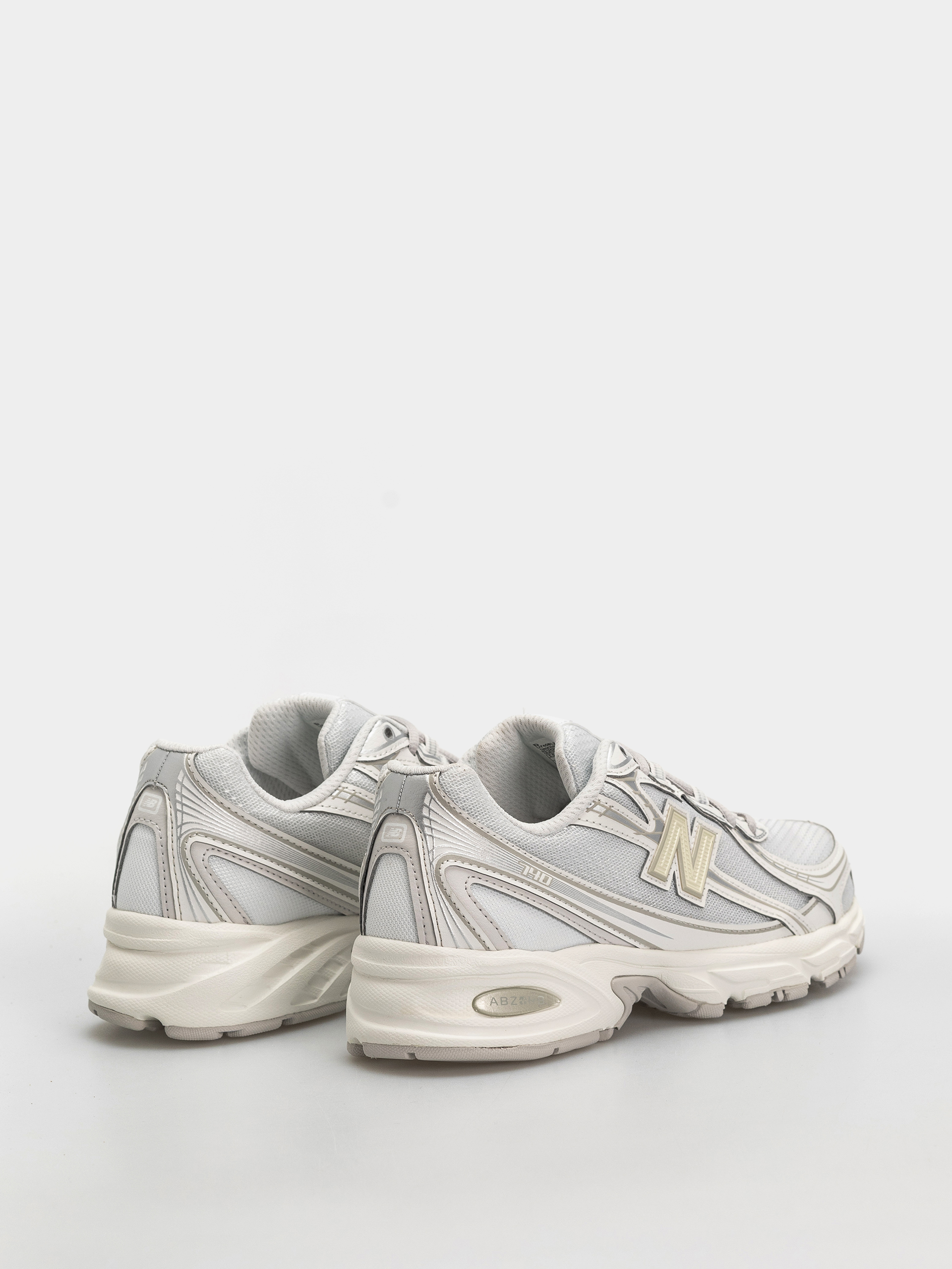 New Balance 740 Shoes (white/silver metallic)