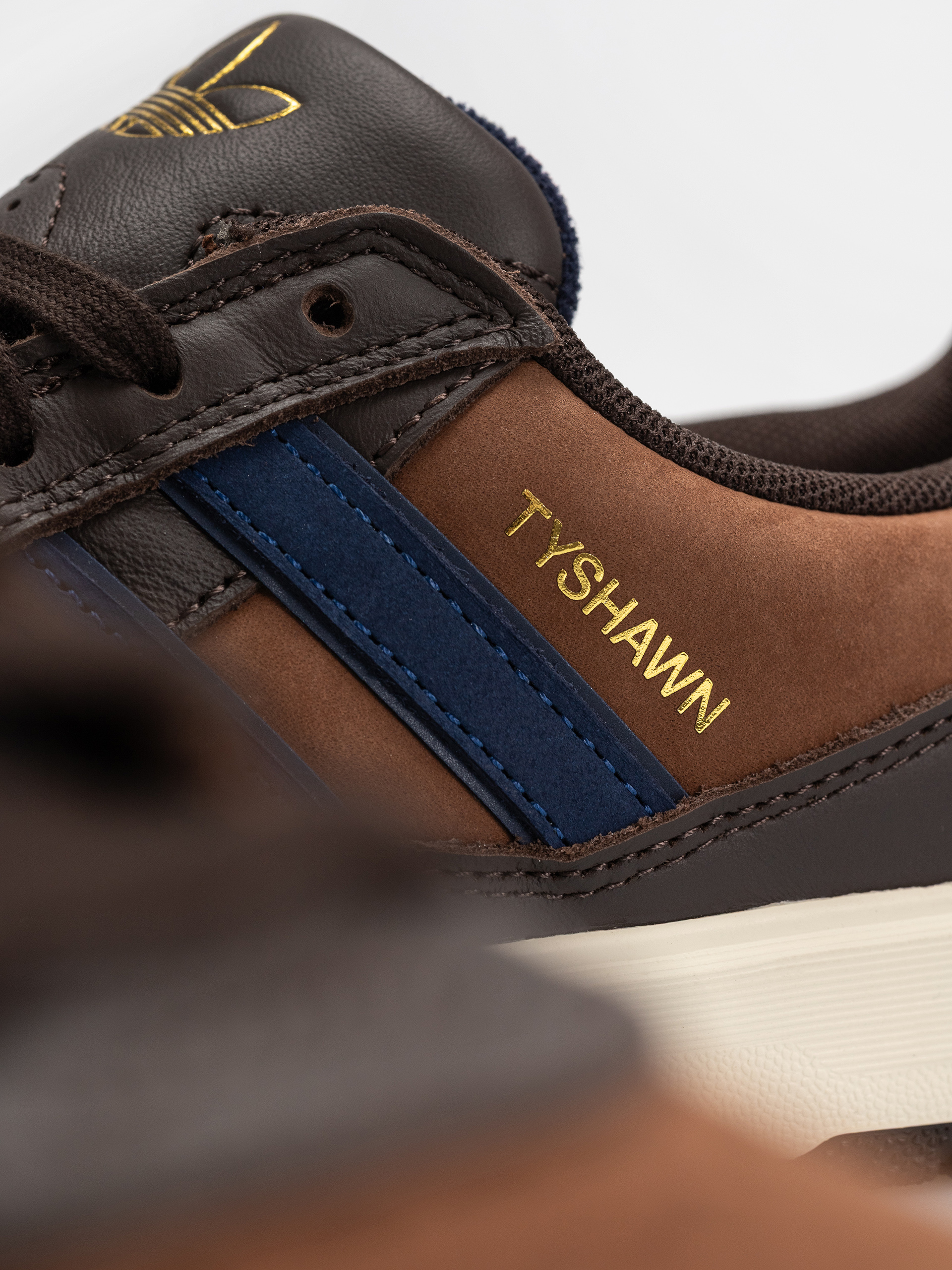 adidas Tyshawn II Shoes (auco/dkblue/prebrn)