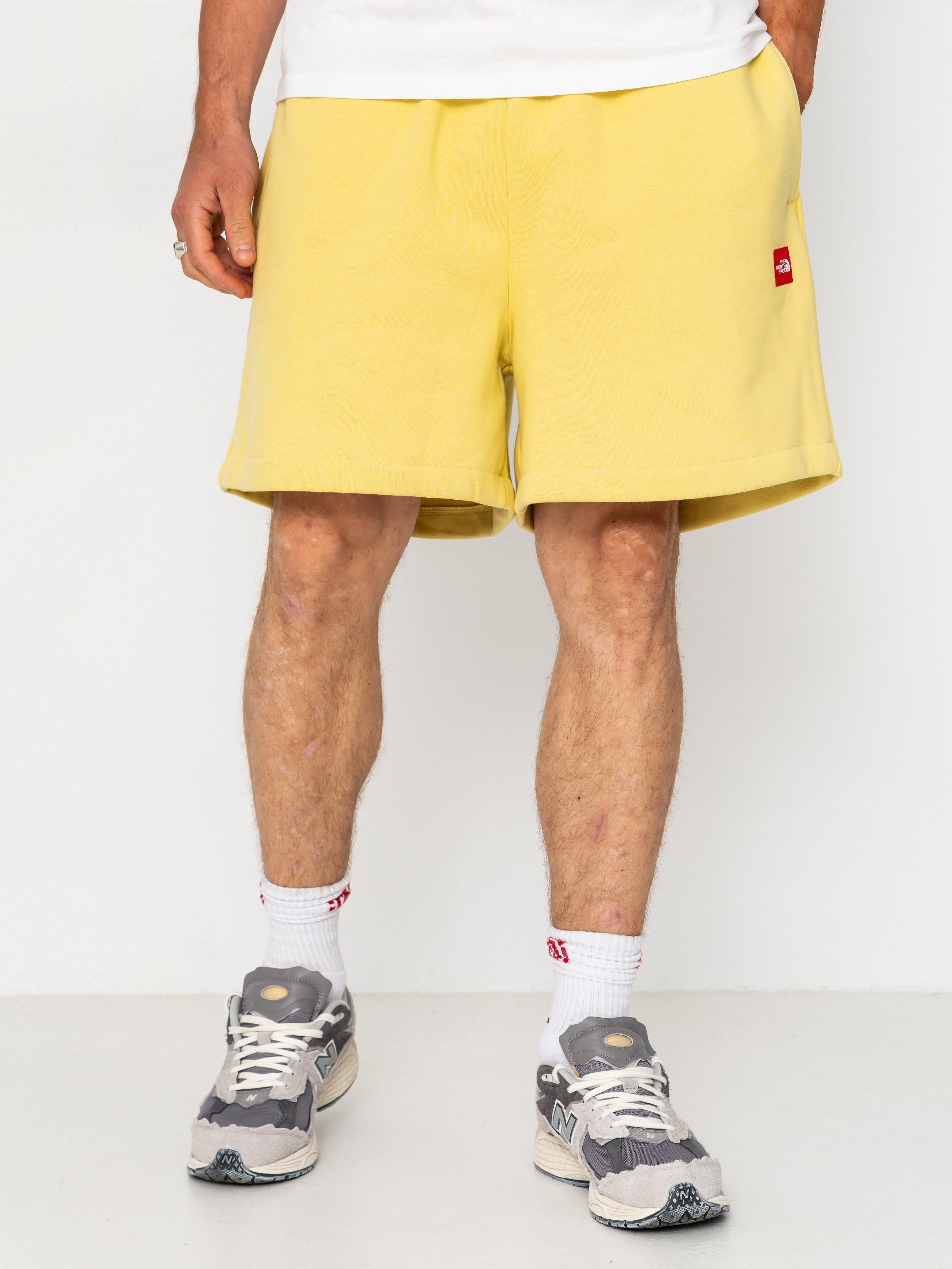 The North Face Shorts Tnf Red Box Fleece (honeyed sand)