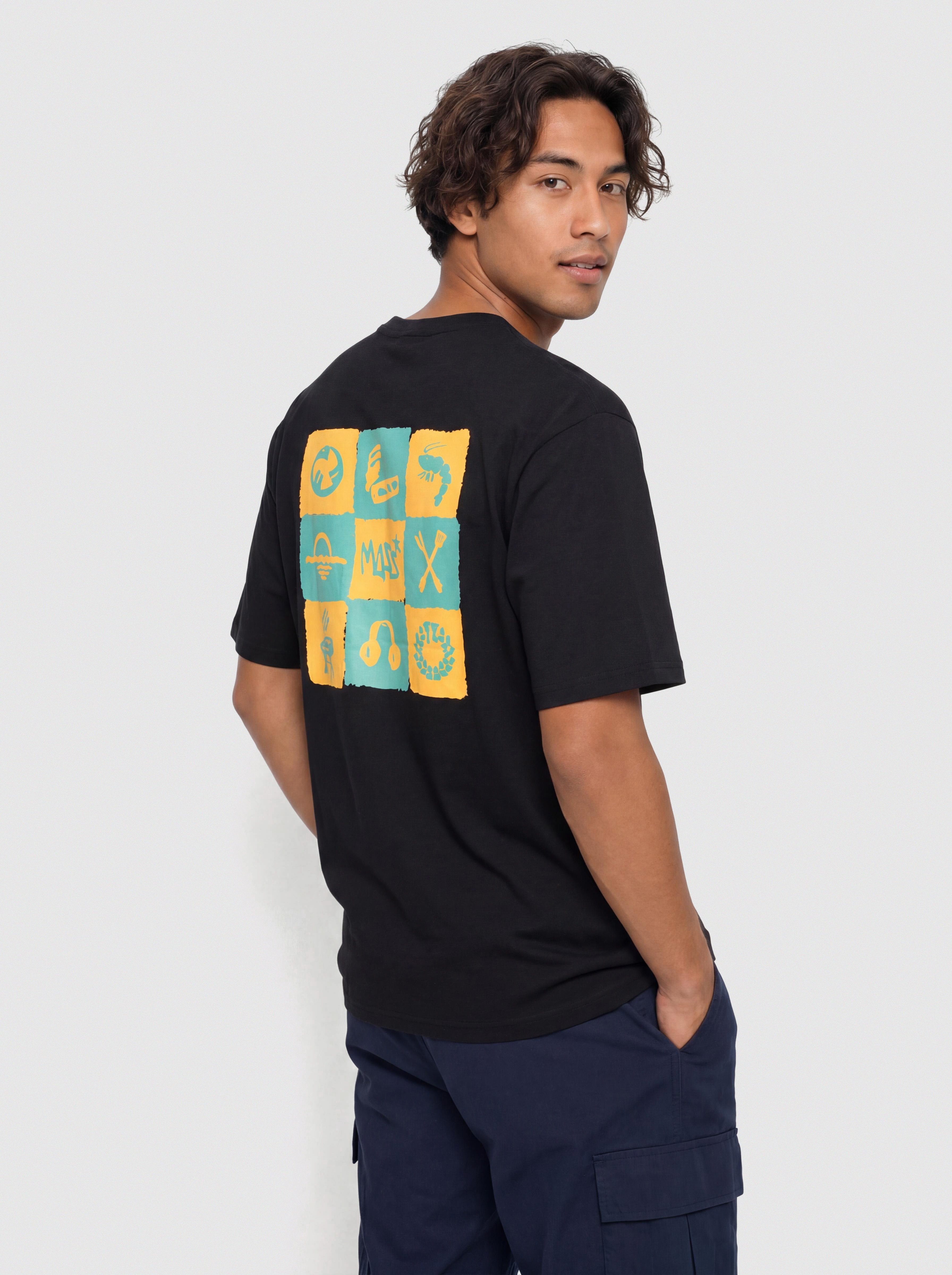 MassDnm Permanent Vacations T-Shirt (black)
