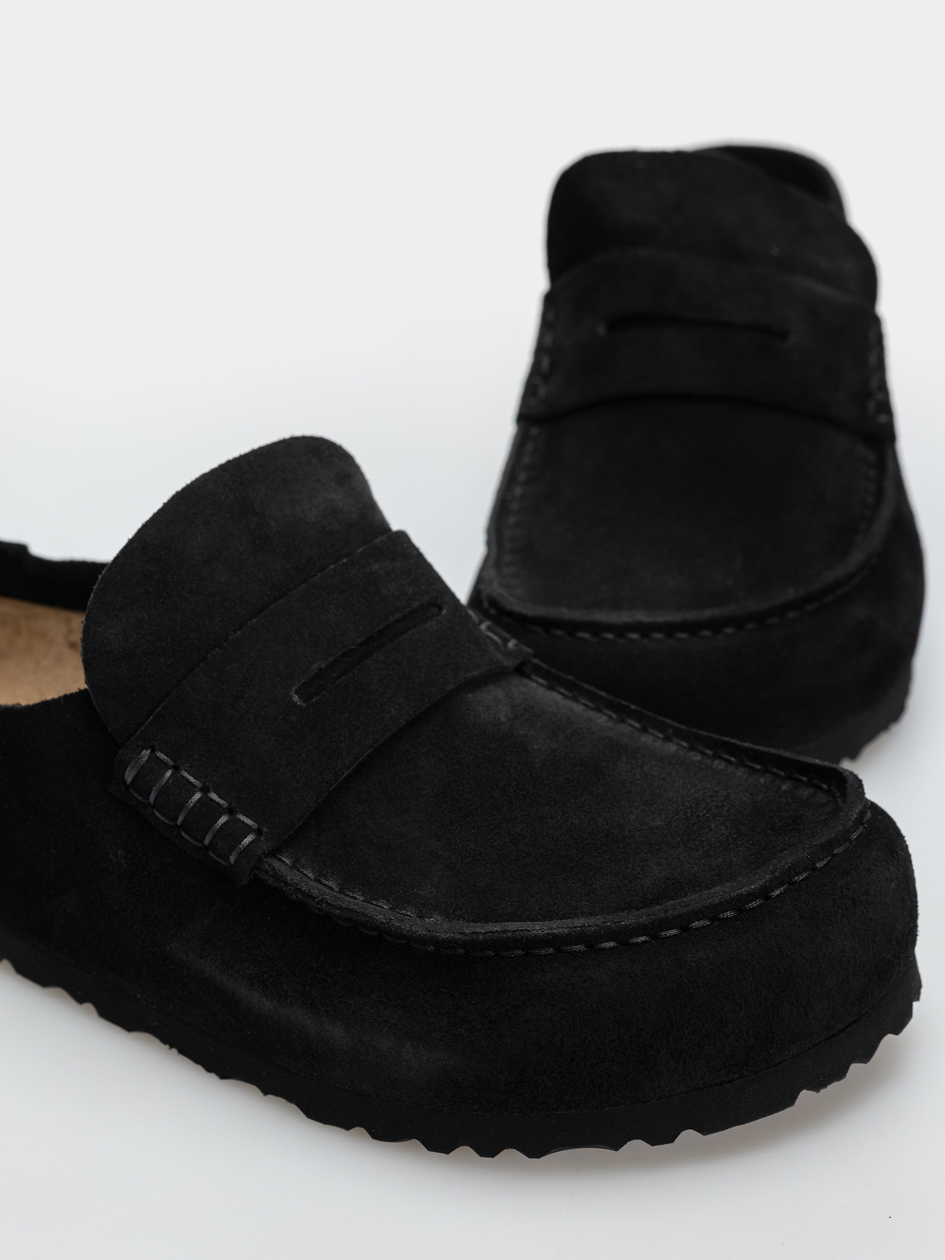 Birkenstock Naples Wrapped Suede Leather Regular Flip Flops (black)