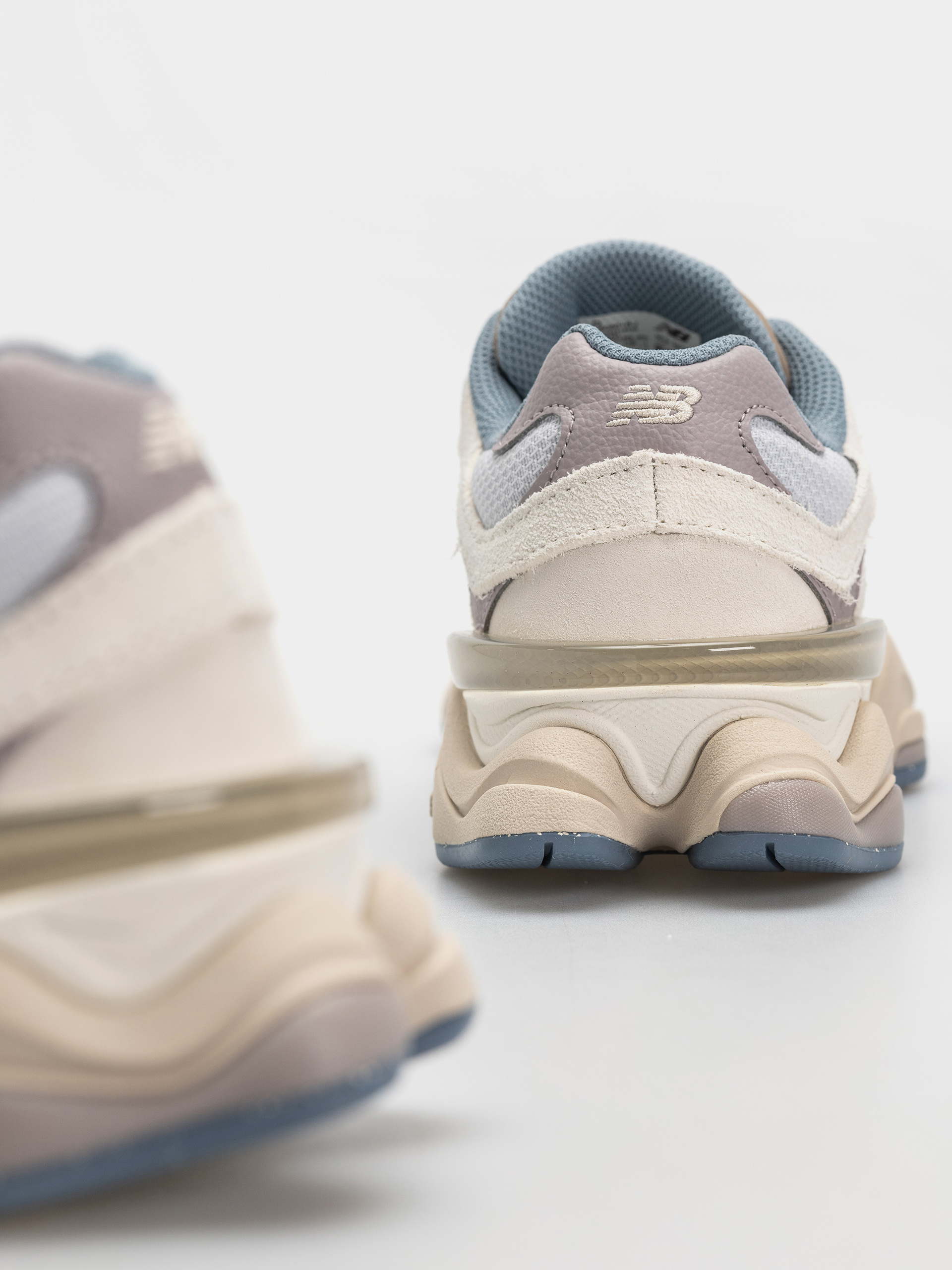 New Balance 9060 Shoes (zinc blue/sea salt)