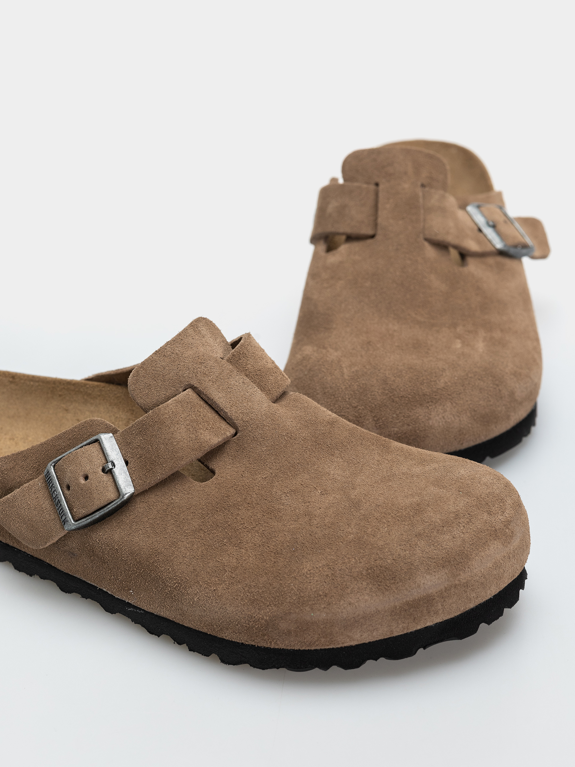 Birkenstock Boston Suede Leather Regular Flip-flops (dark tea)