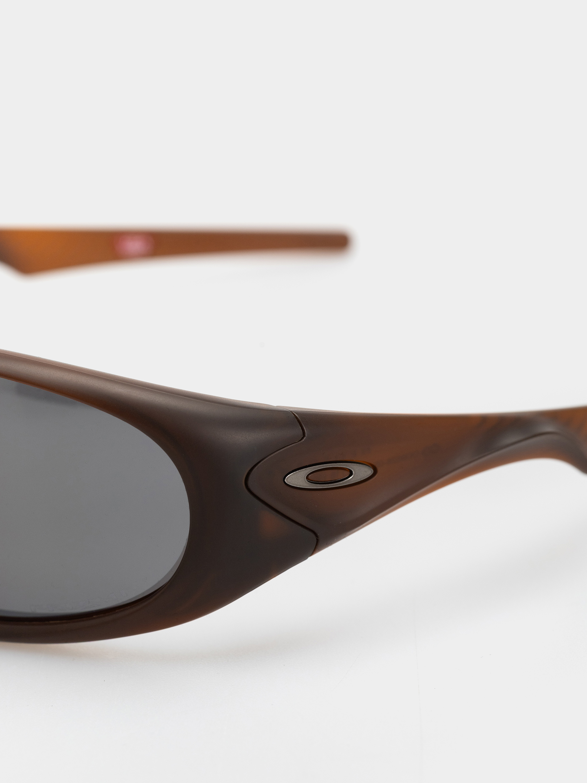 Oakley Neoforma Sonnenbrille (prizm black polarized lenses/matte rootbeer frame)