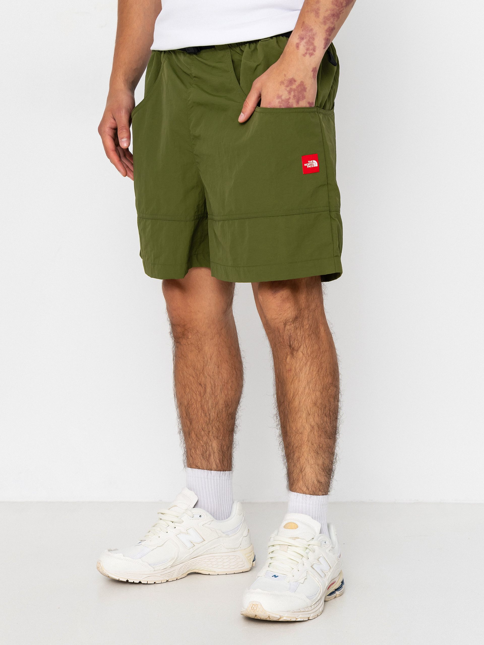 The North Face Tnf Red Box Nylon Belted Shorts (woodland green)