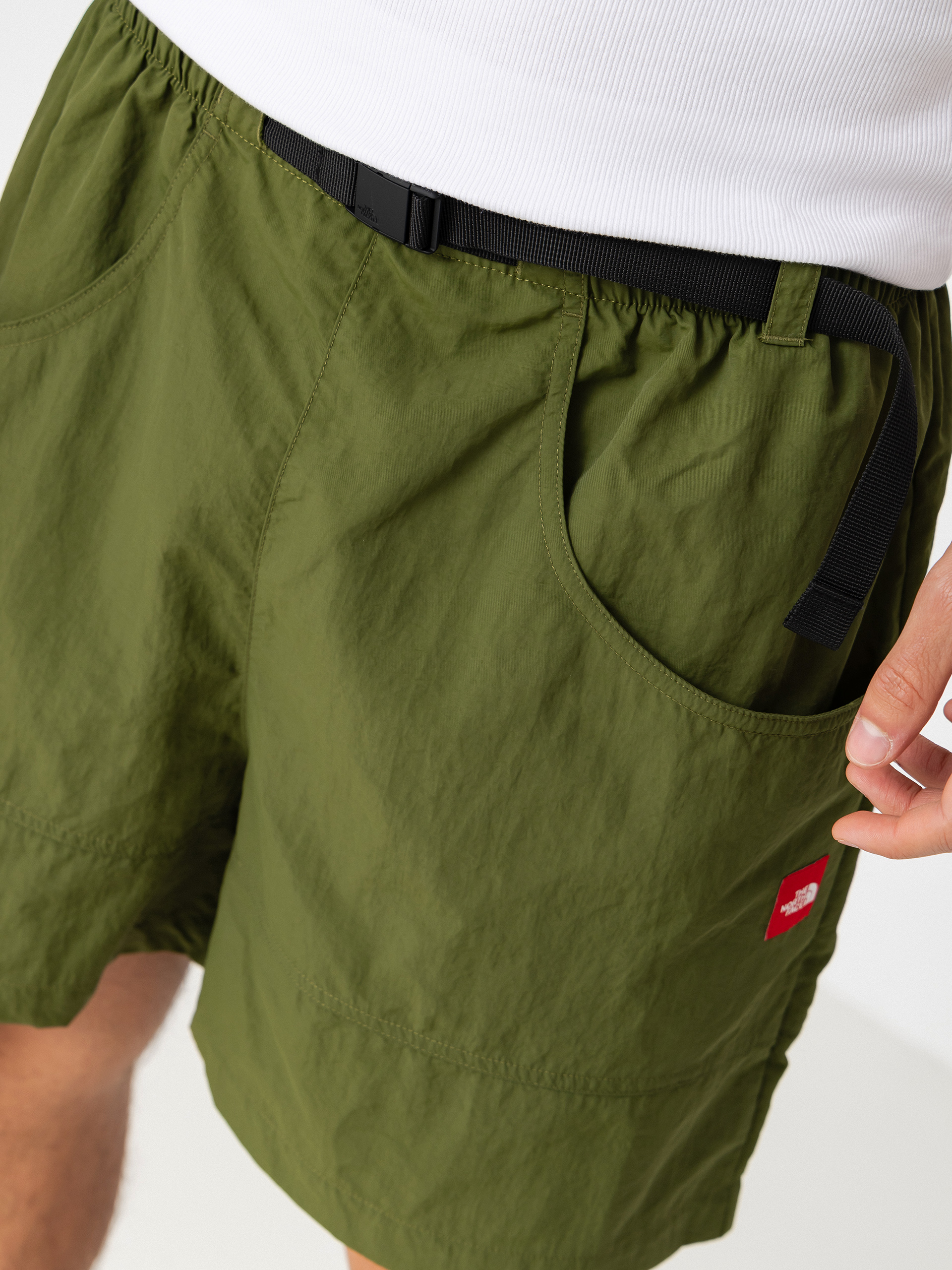 The North Face Tnf Red Box Nylon Belted Shorts (woodland green)