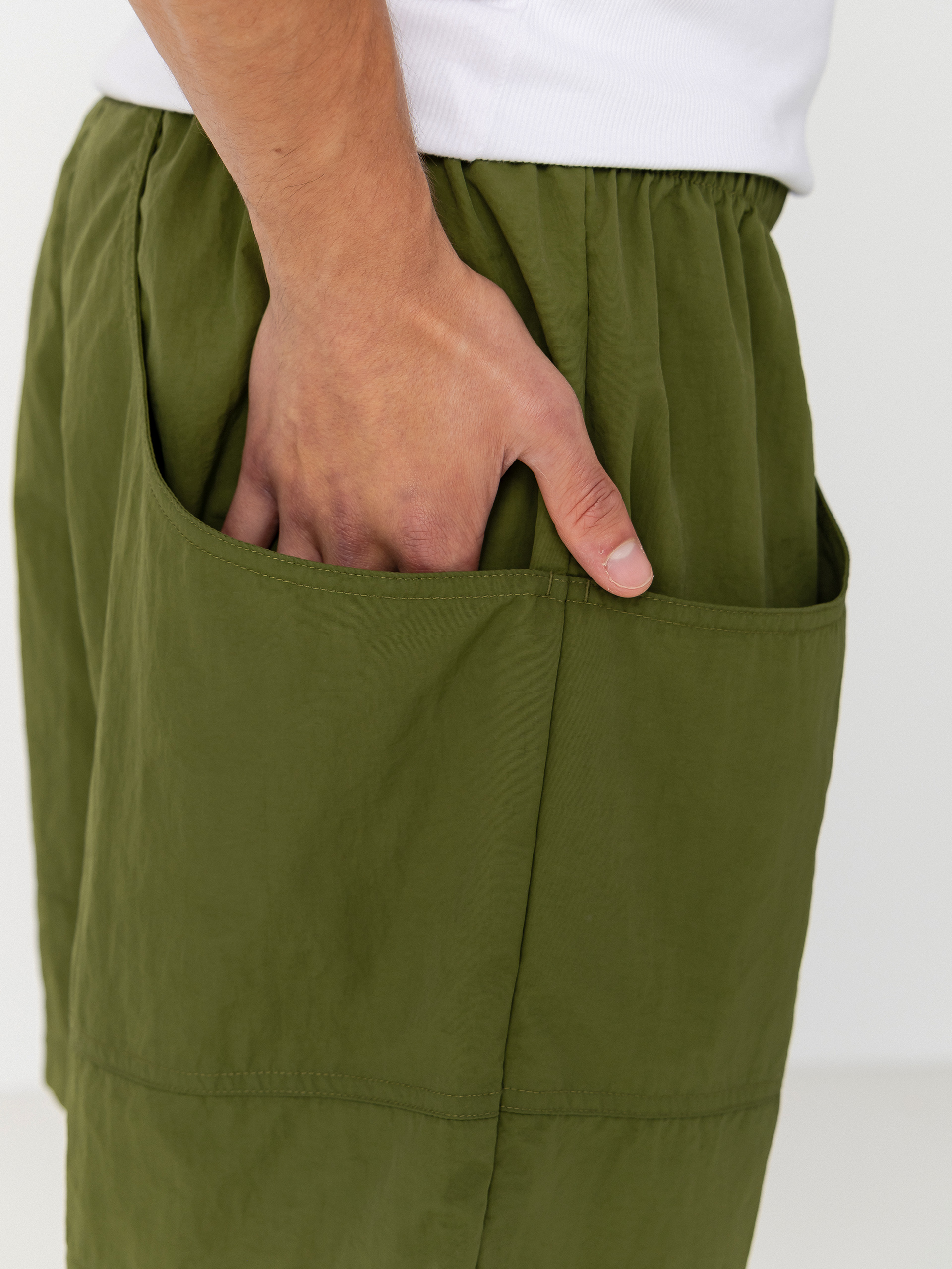 The North Face Tnf Red Box Nylon Belted Shorts (woodland green)