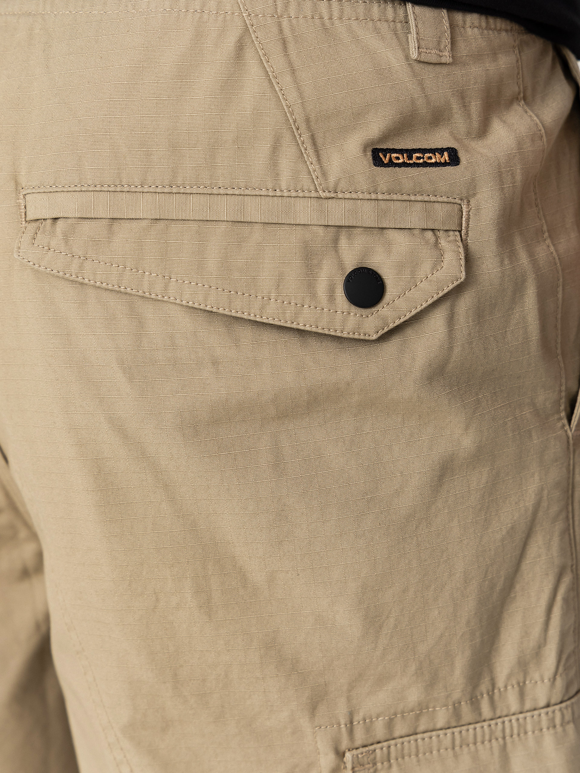 Volcom Strange Tripper Cargo 22 Shorts (khaki)