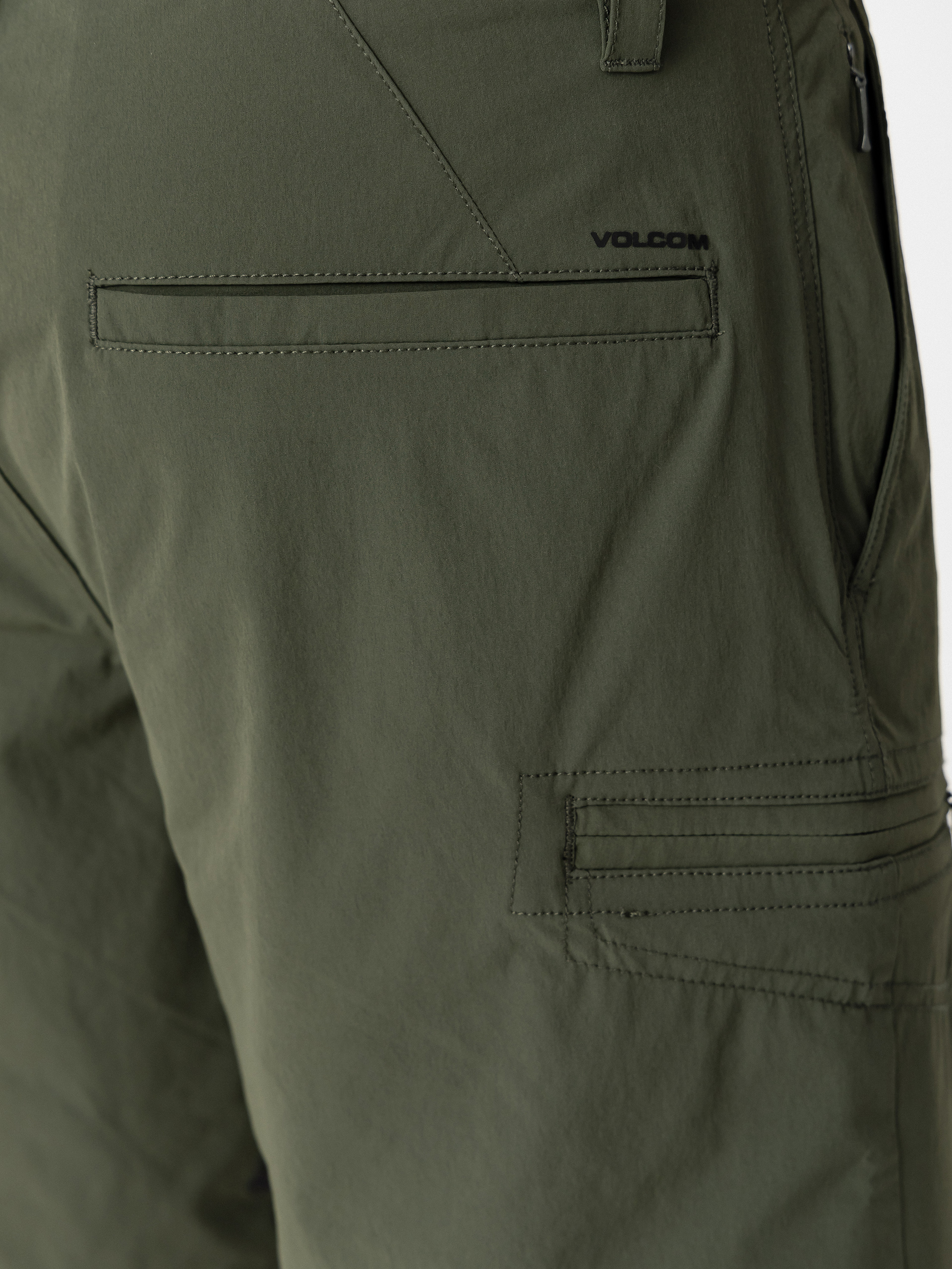 Volcom Cashed In Cargo Hybrid 20 Shorts (squadron green)