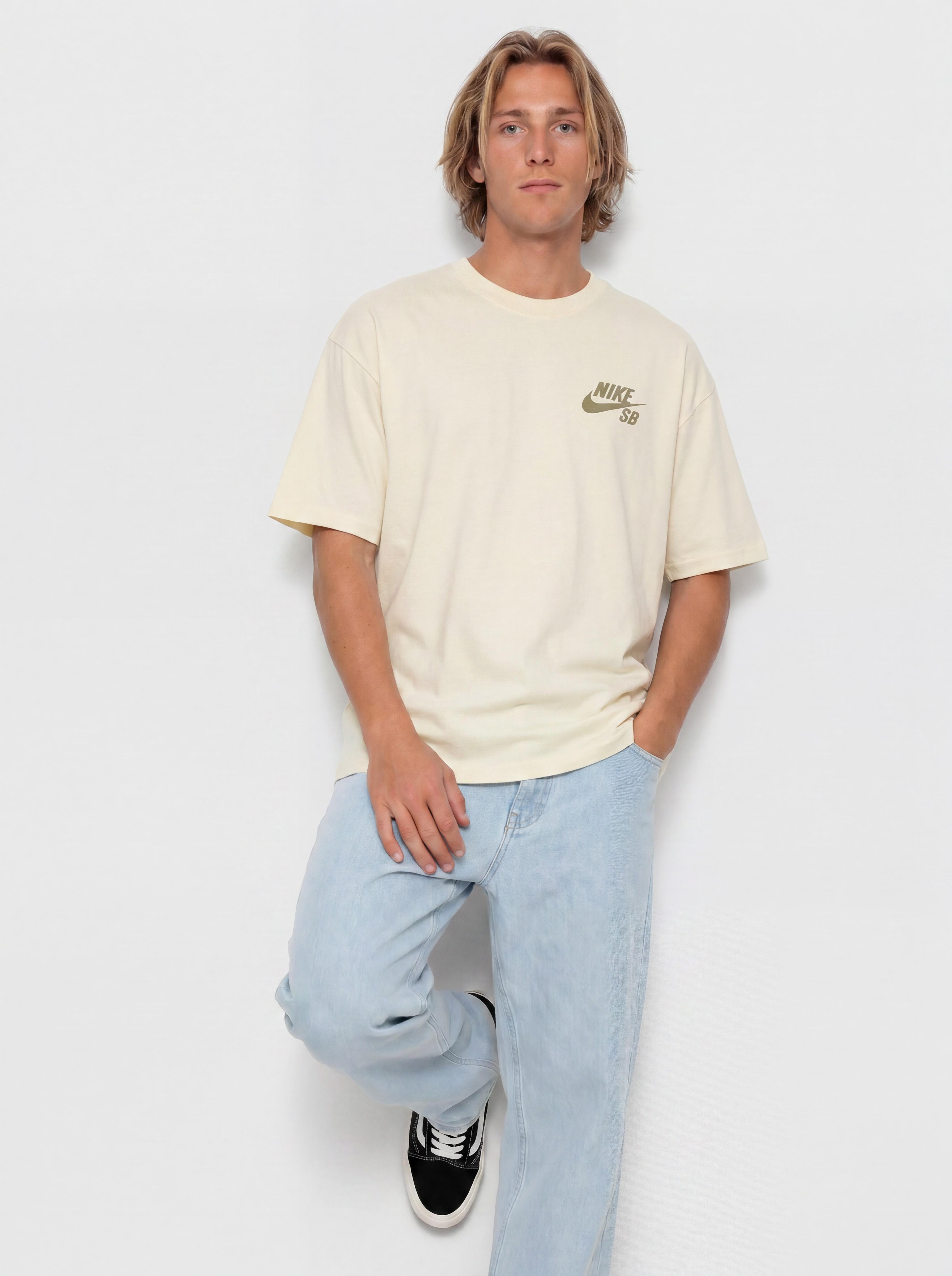 Nike SB Logo T-Shirt (coconut milk)