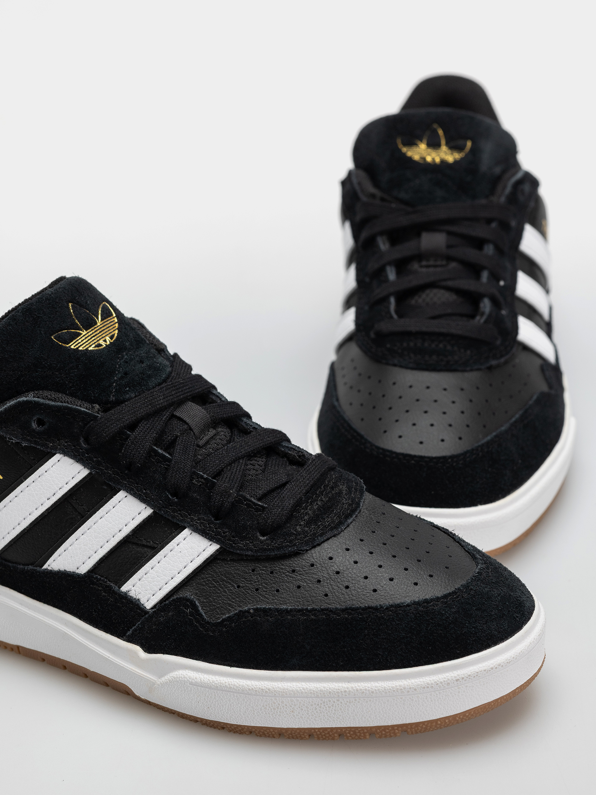 adidas Tyshawn II Schuhe (cblack/ftwwht/gum4)