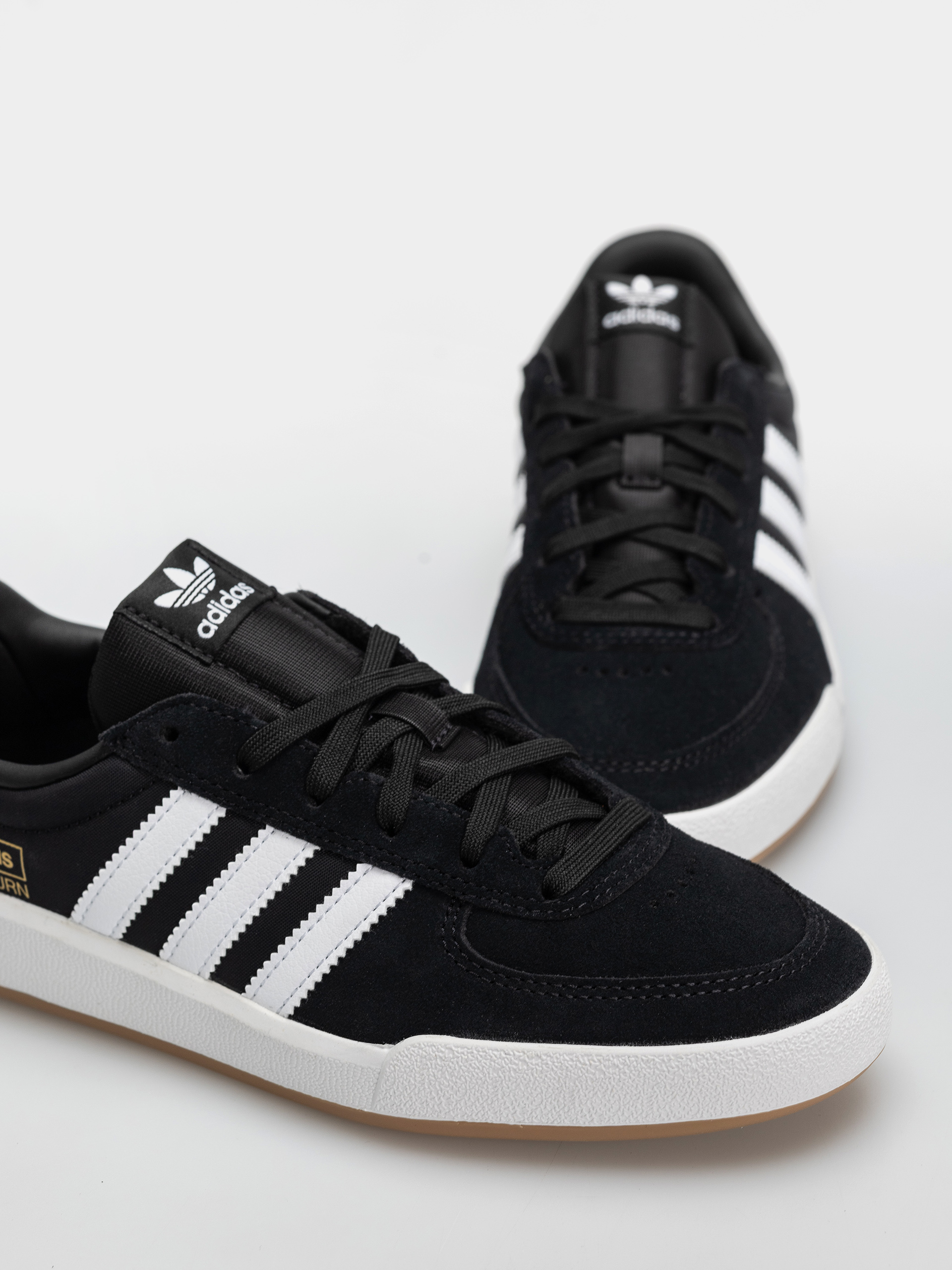 adidas Glenburn Schuhe (cblack/ftwwht/gum4)