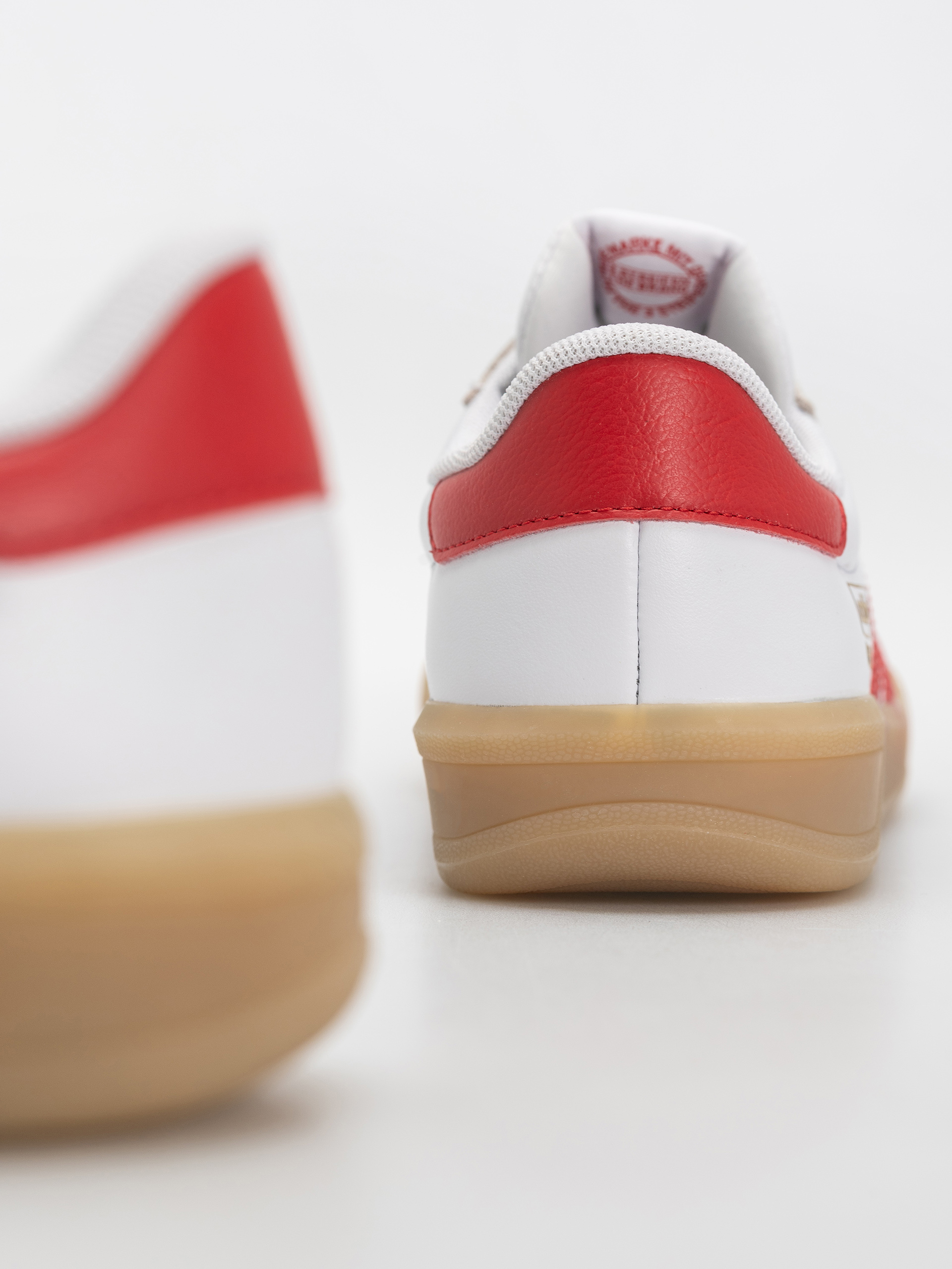 adidas Glenburn Shoes (ftwwht/betsca/gum3)