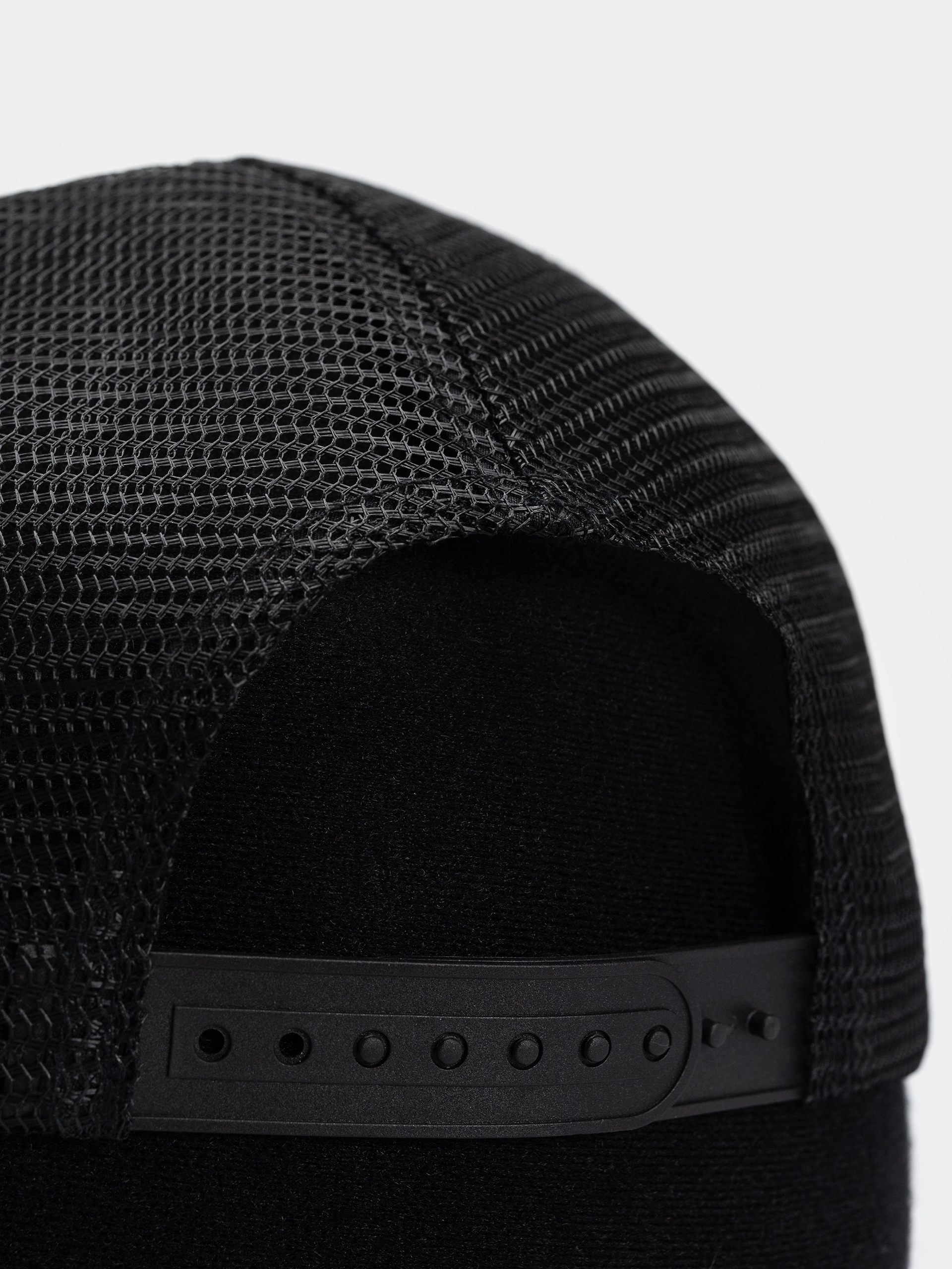 Santa Cruz Meek Slashed Dot Cap (black/white)