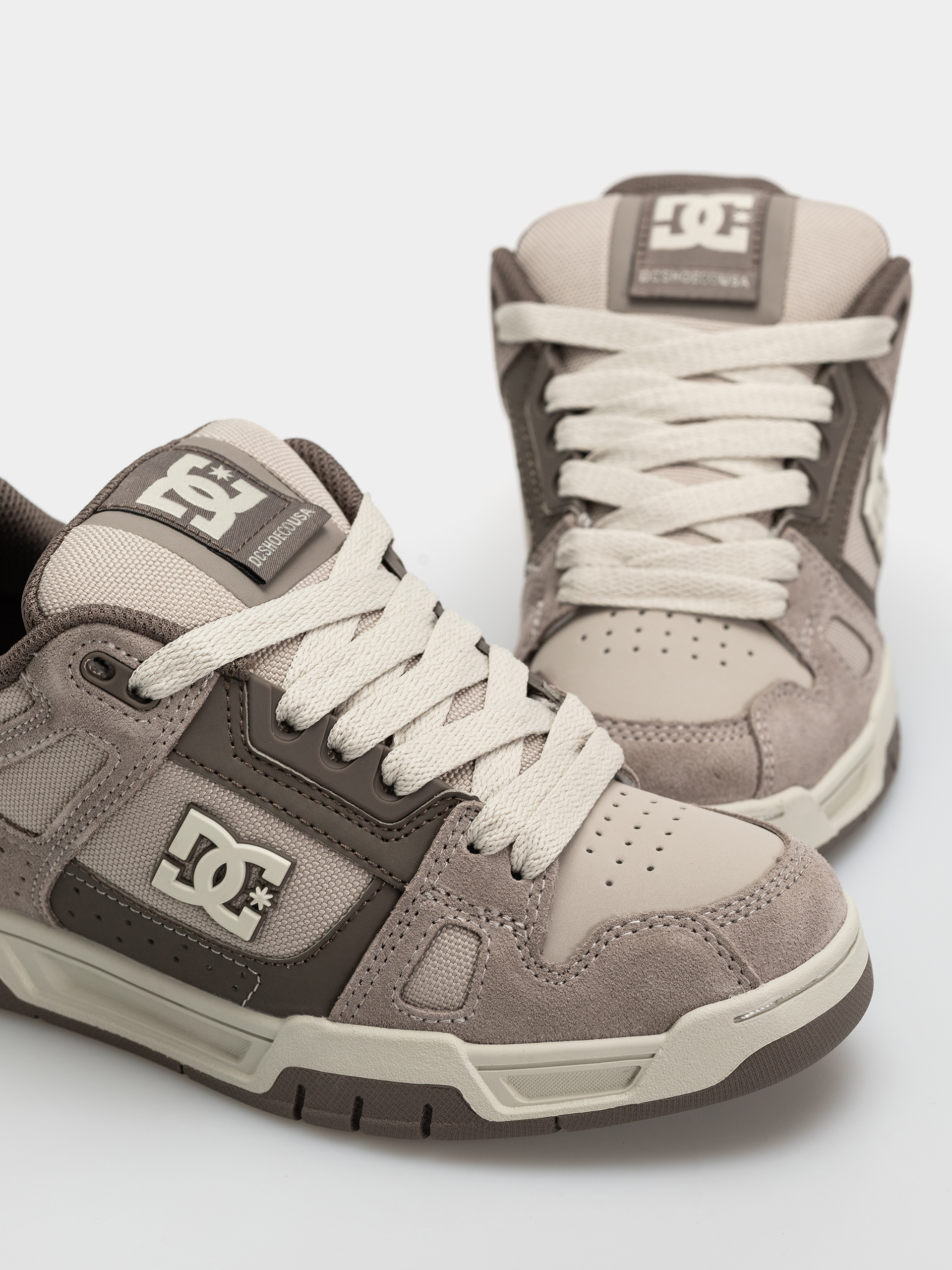 DC Stag Shoes (taupe/off white)