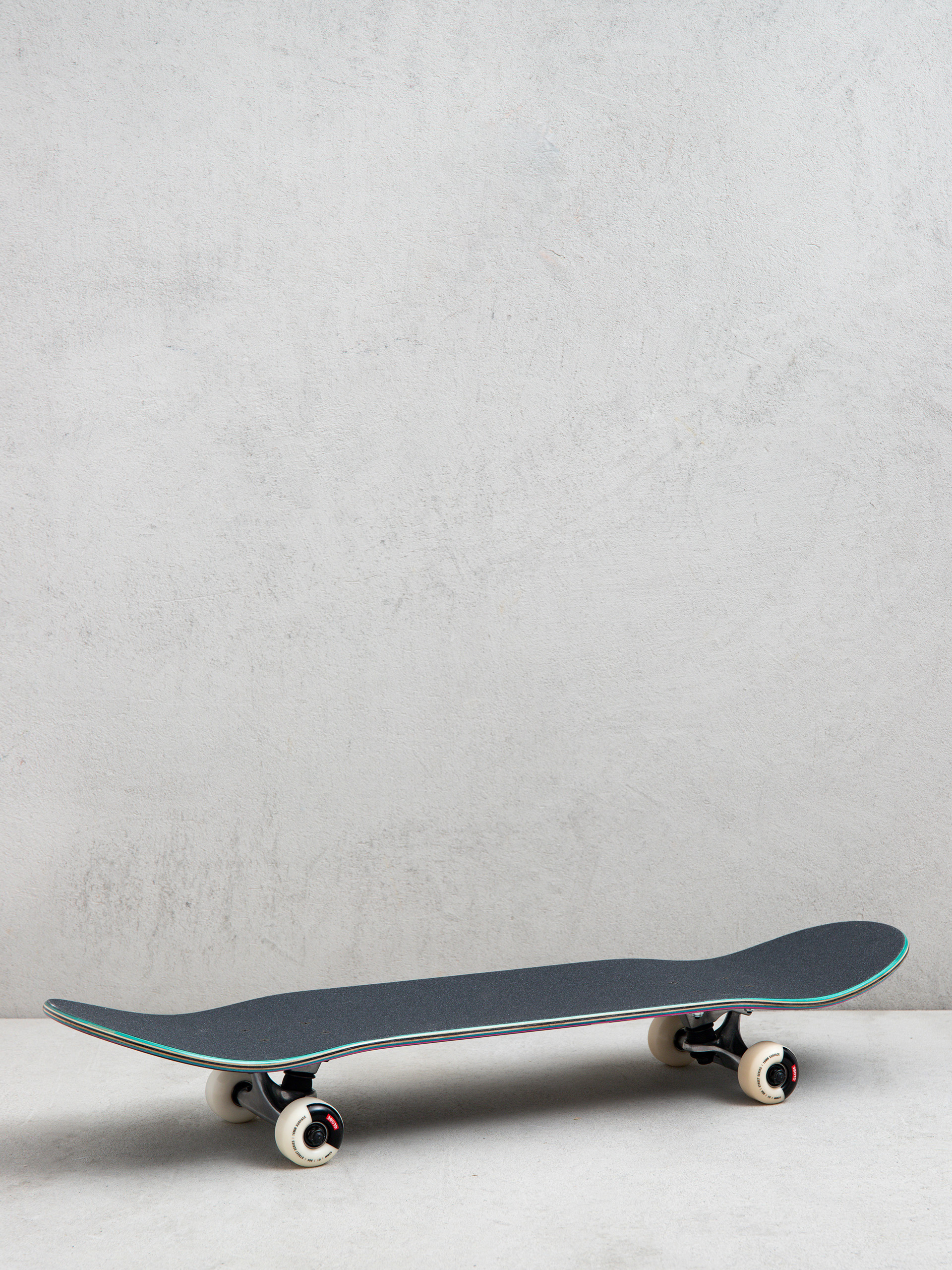 Globe G1 Full On Boxed Skateboard (black/white/redline)
