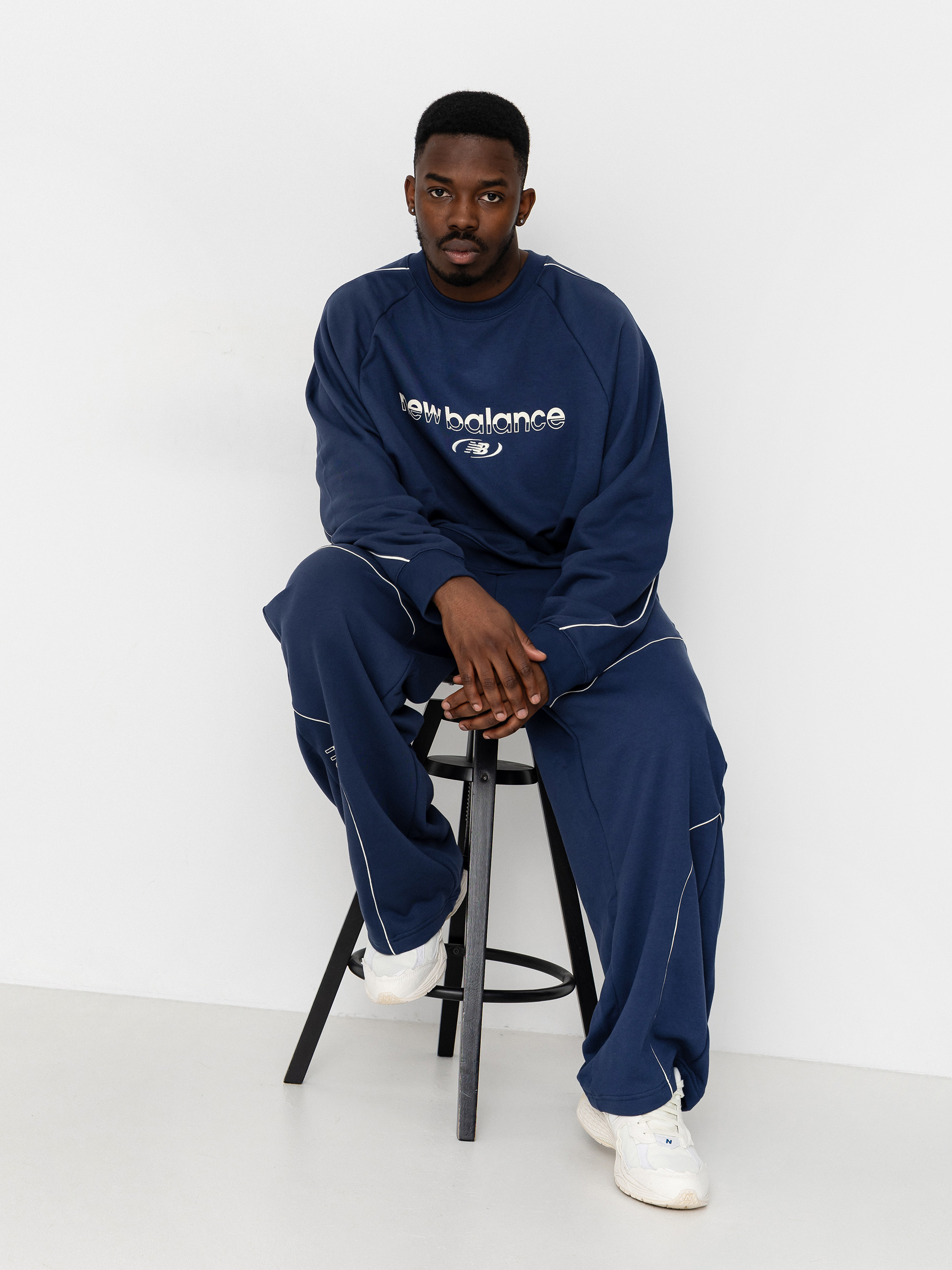New Balance Trackside French Terry Sweatshirt (navy)