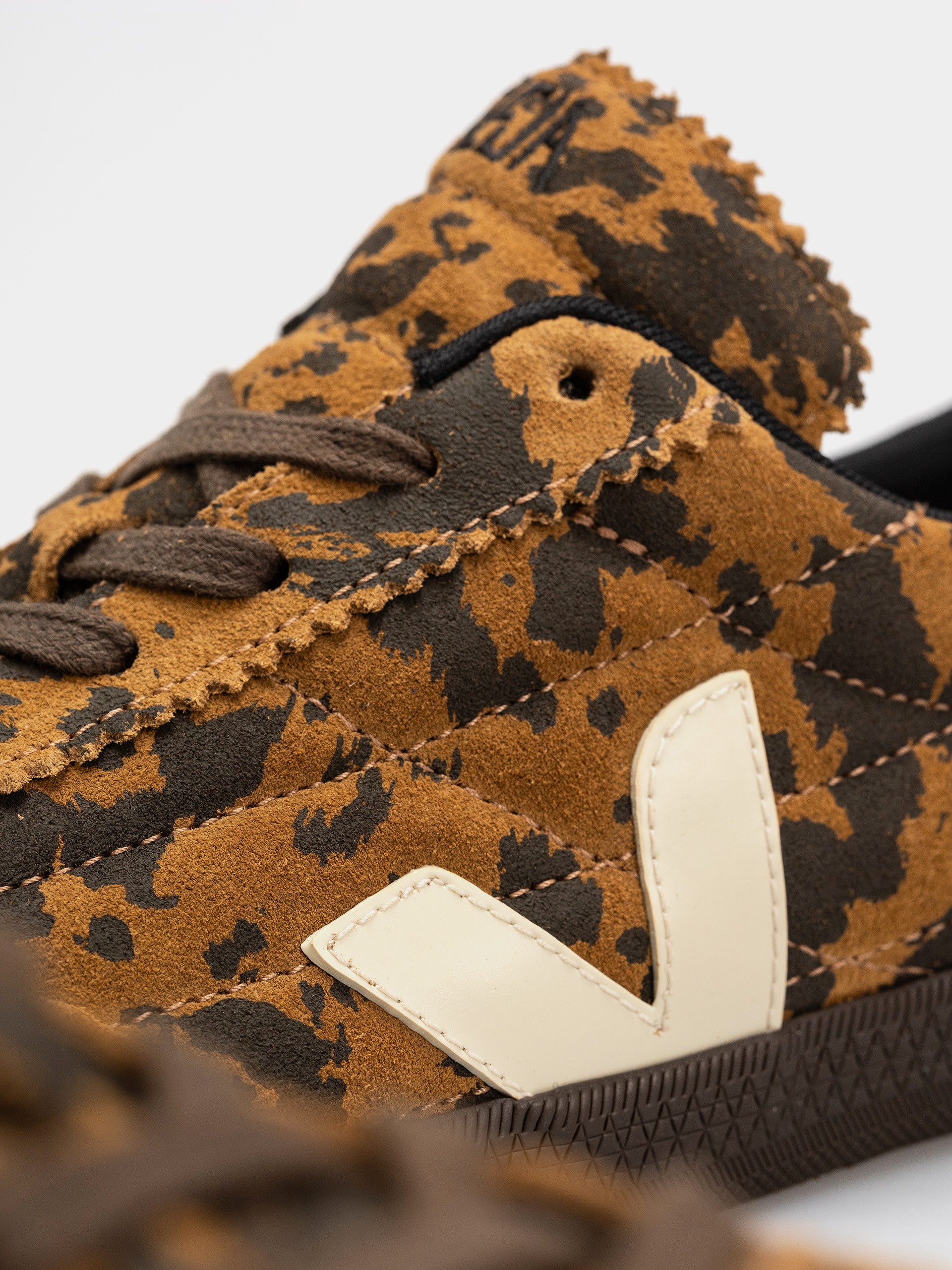 Veja Shoes Panenka Wmn (camel wild country)