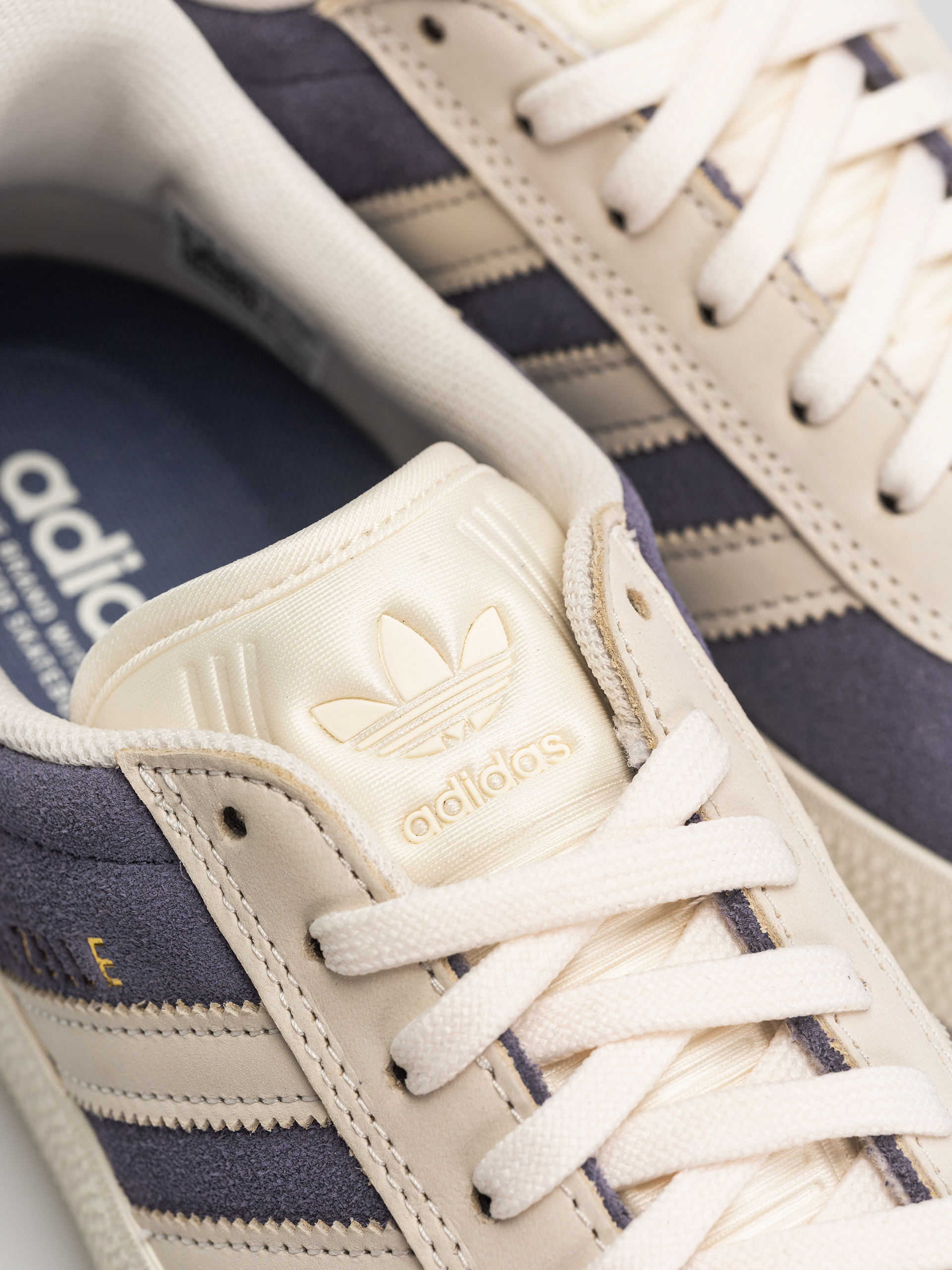 adidas Gazelle Adv Shoes (suppur/cwhite/goldmt)