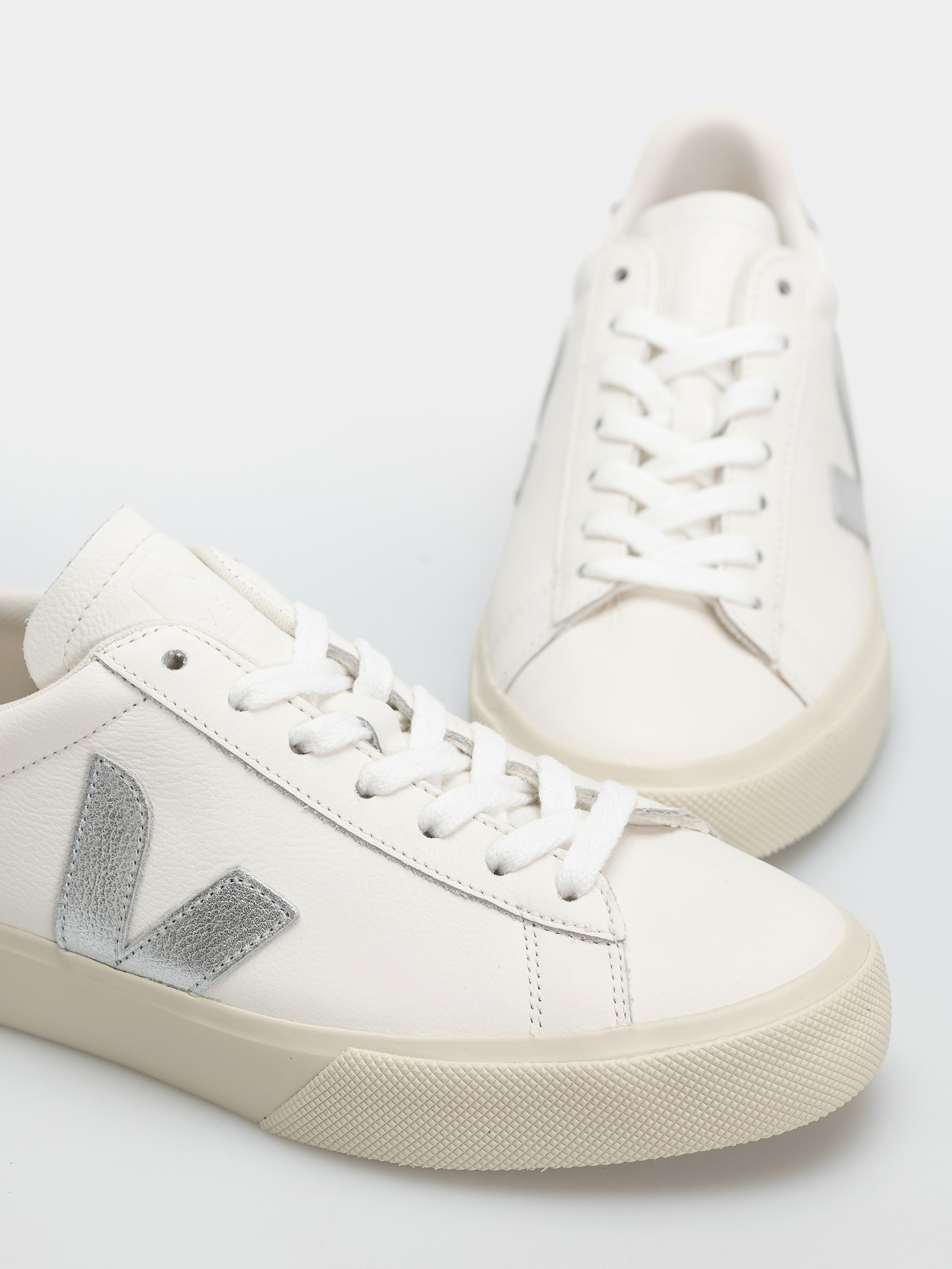Veja Campo Wmn Schuhe (white silver black)